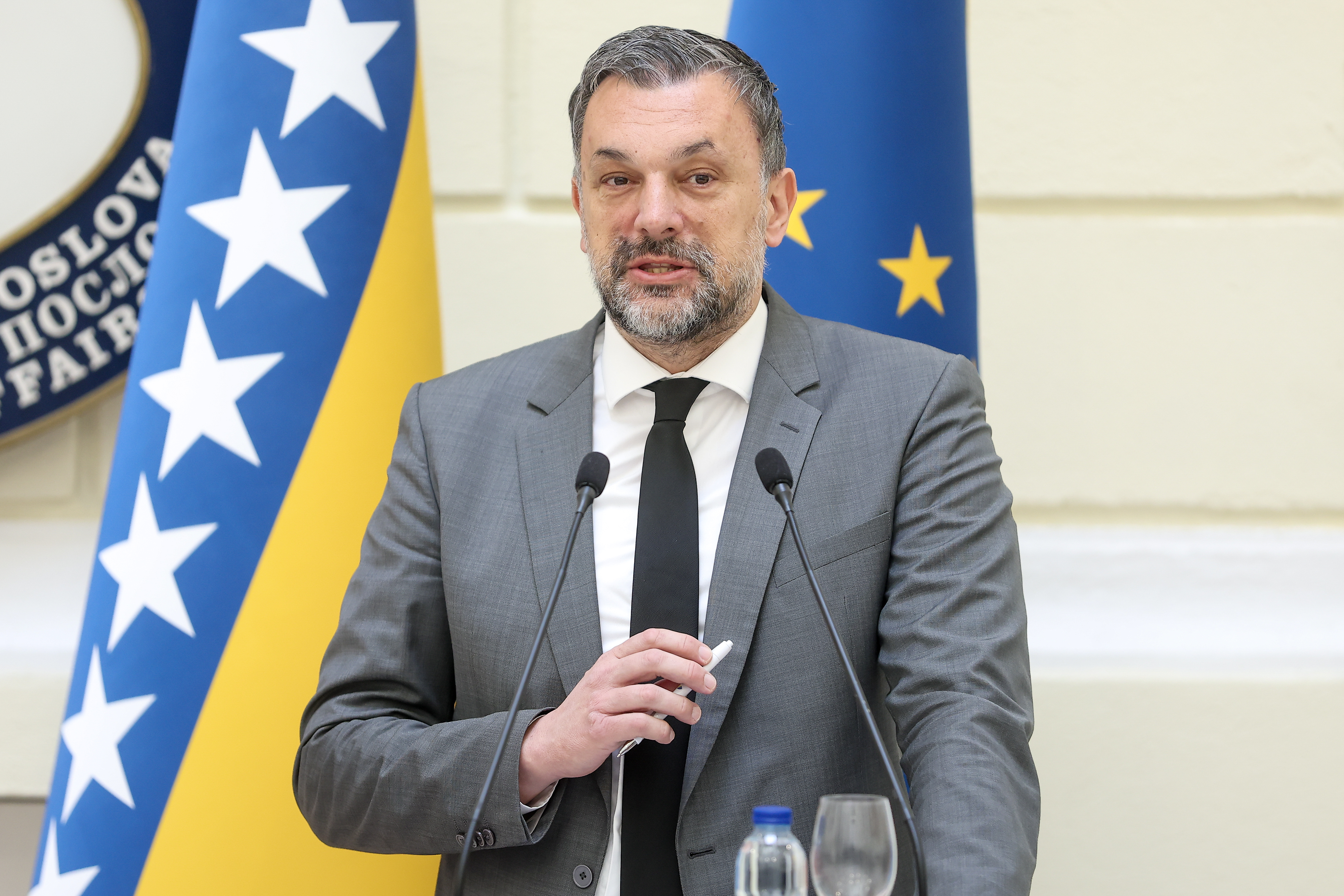 21.05.2025., Sarajevo, Bosna i Hercegovina - Ministar vanjskih poslova BiH Elmedin Konakovic odrzao je konferenciju za medije sa ministrom za europske i inostrane poslove Republike Albanije Iglijem Hasanijem. Photo: Armin Durgut/PIXSELL
