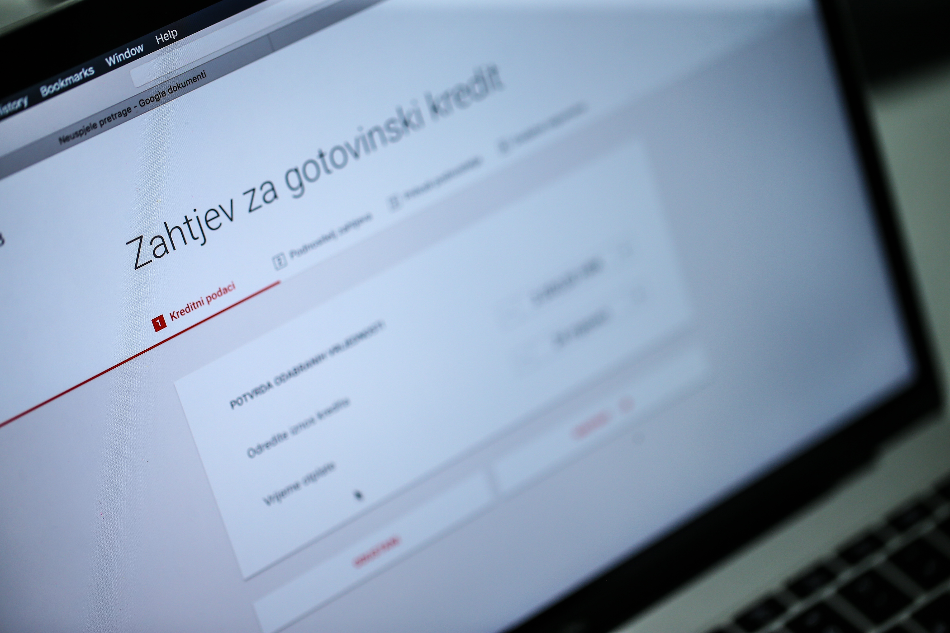 06.08.2018., Zagreb - Online zahtjev za kredit. "nPhoto: Igor Soban/PIXSELL