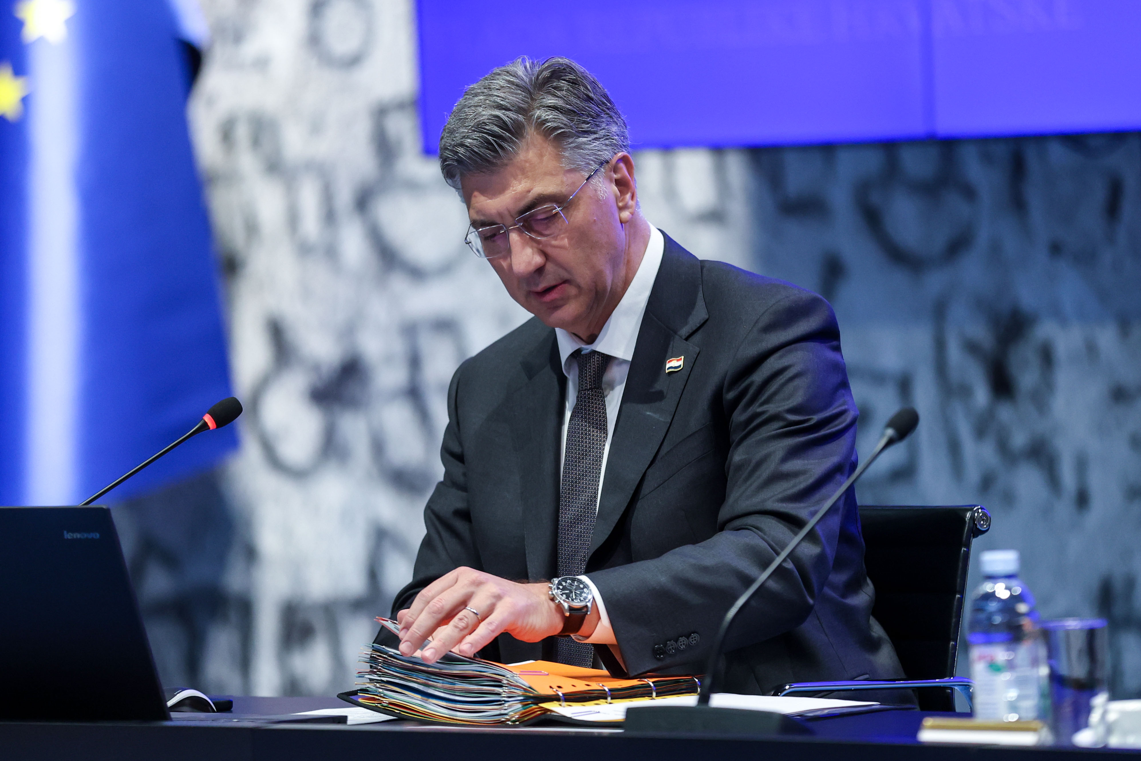 PXL_230426_150557132