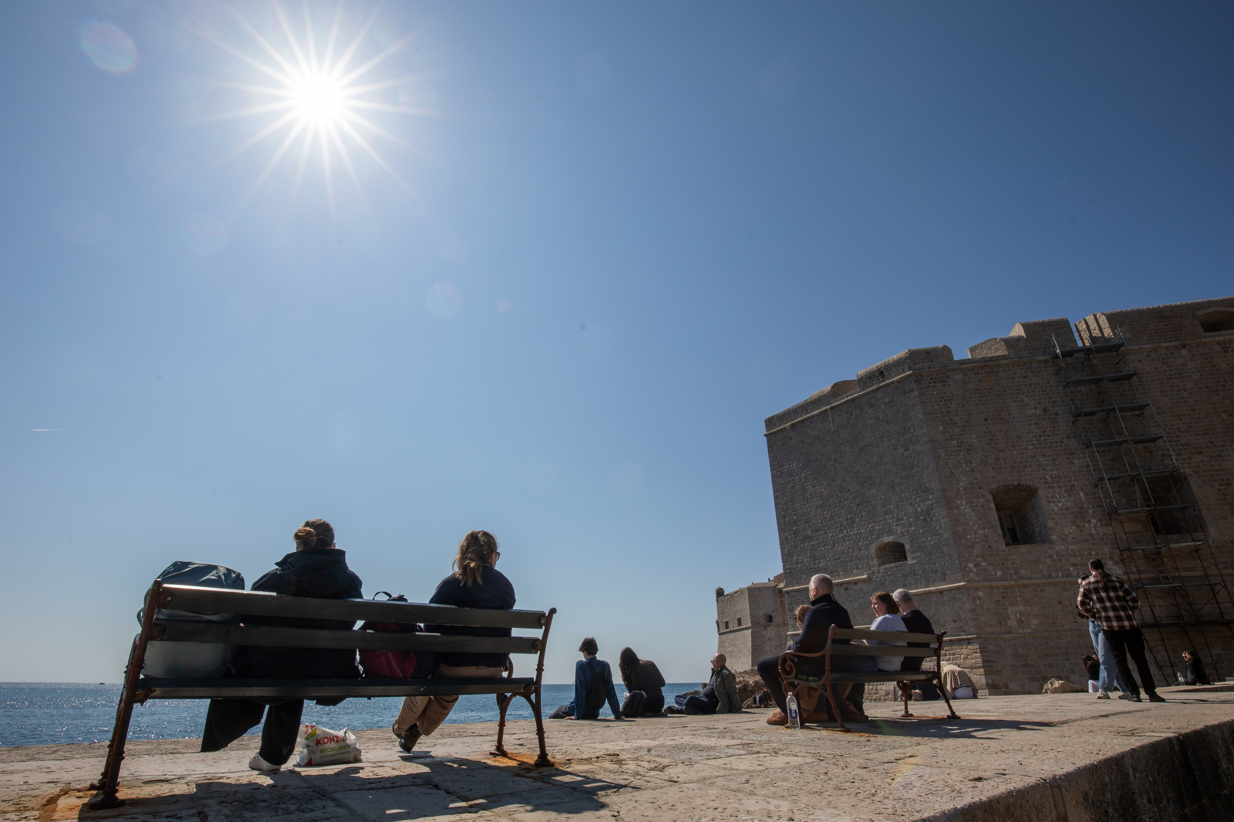 21.03.2026., Stara gradska jezgra, Dubrovnik - Gradski kadrovi. Toplo i suncano na krajnjem jugu. Photo: Grgo Jelavic/PIXSELL