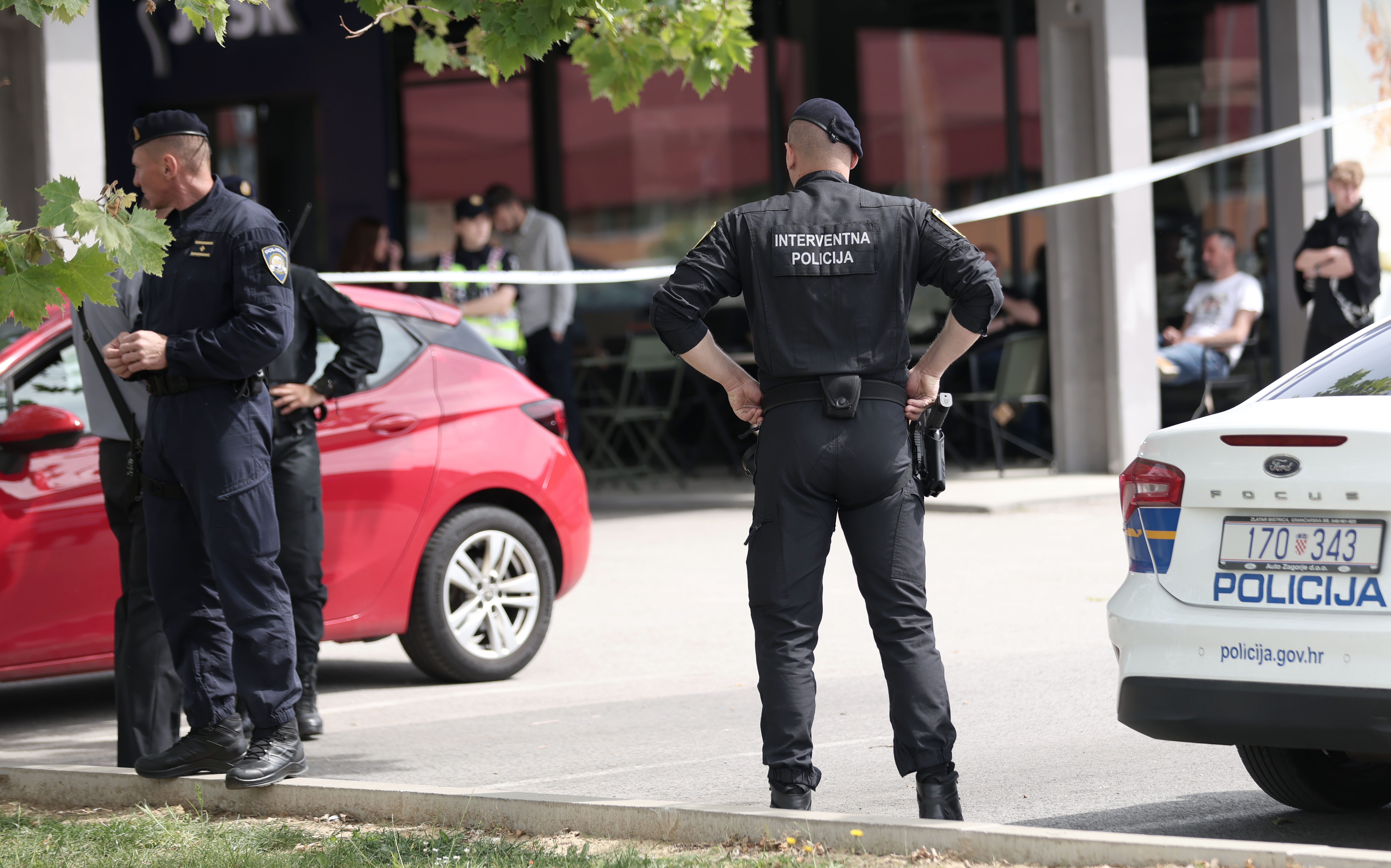 10.5.2026., Krapina - U pucnjavi u kaficu nesto iza 8 sati ubijen je policajac. Policajac je bio van sluzbe. Hitne sluzbe, policija i interventna su na terenu. Photo: Josip Mikacic/PIXSELL