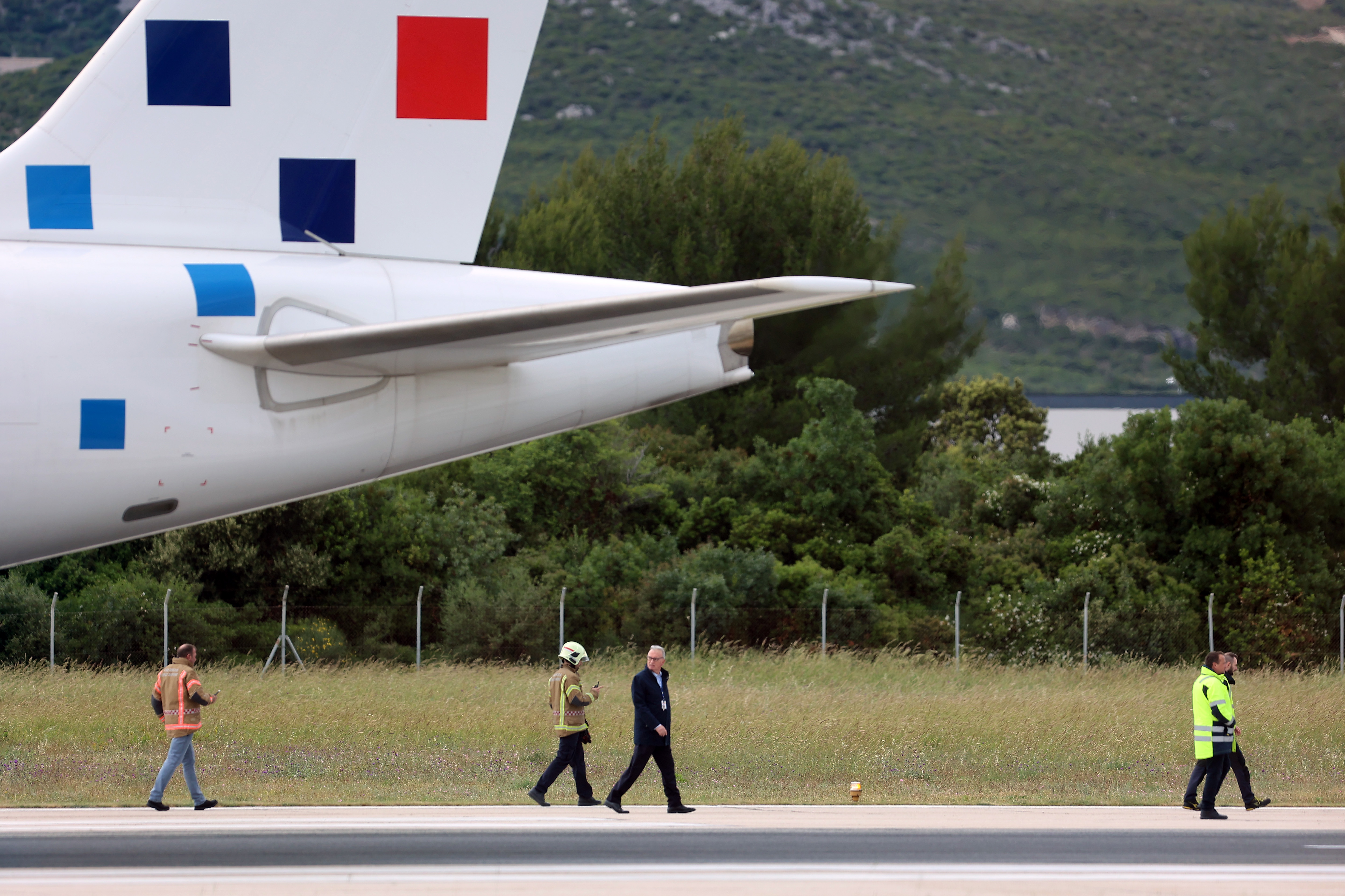 16.05.2026., Split - Na uzletno-sletnoj stazi Zracne luke Split avion Croatia Airlinesa izletio je sa staze prilikom polijetanja. U zrakoplovu se nalazilo 132 putnika i 5 clanova posade te nitko nije ozlijedjen. Photo: Ivana Ivanovic/PIXSELL