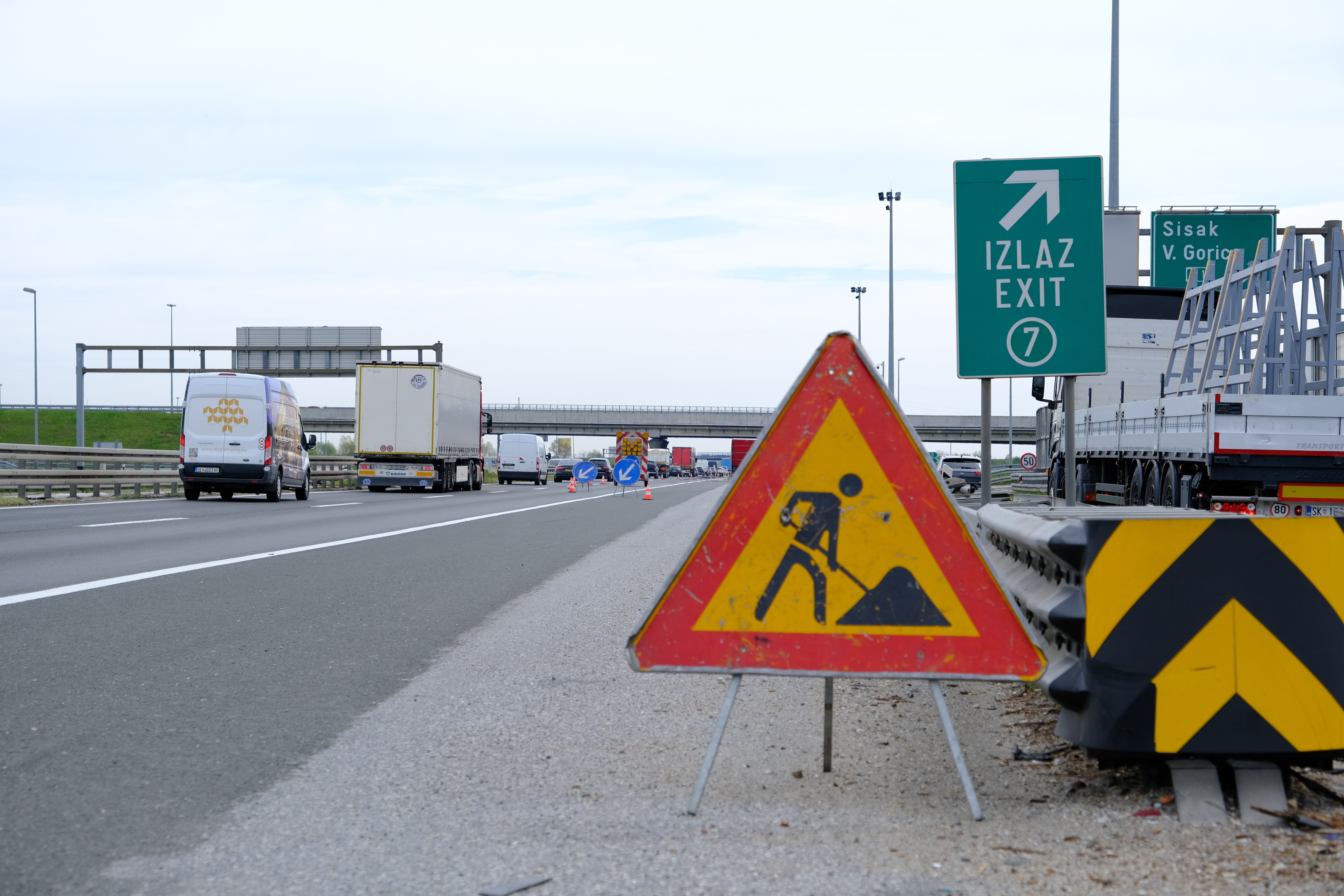 11.04.2023., Zagreb - Zbog radova na obilaznici izmedu cvora Jakusevac i cvora Kosnica nije moguce spajanje na autocestu kod Velikog polja. Photo: Slaven Branislav Babic/PIXSELL
