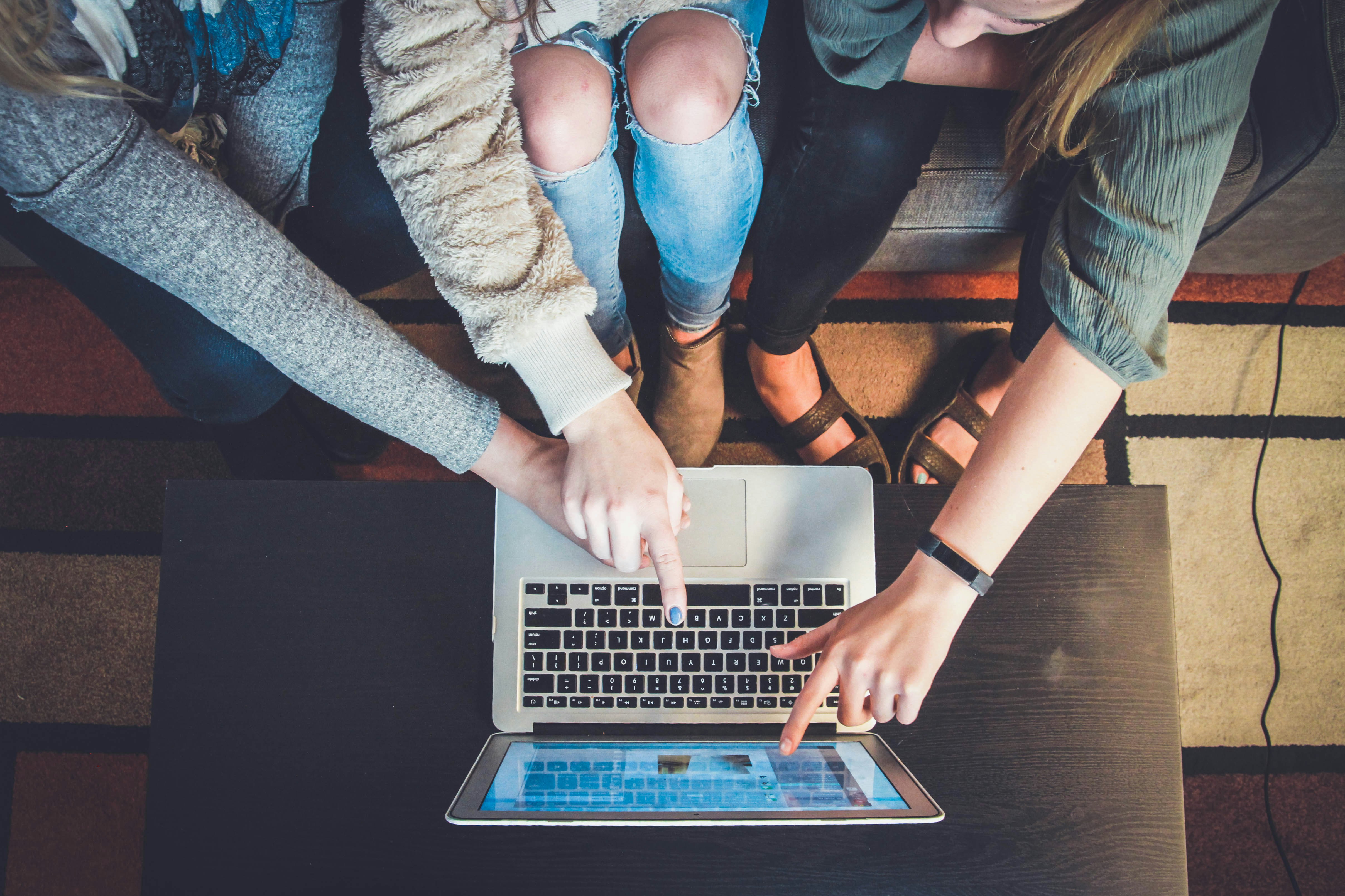 kompjuter, online kupnja UNSPLASH