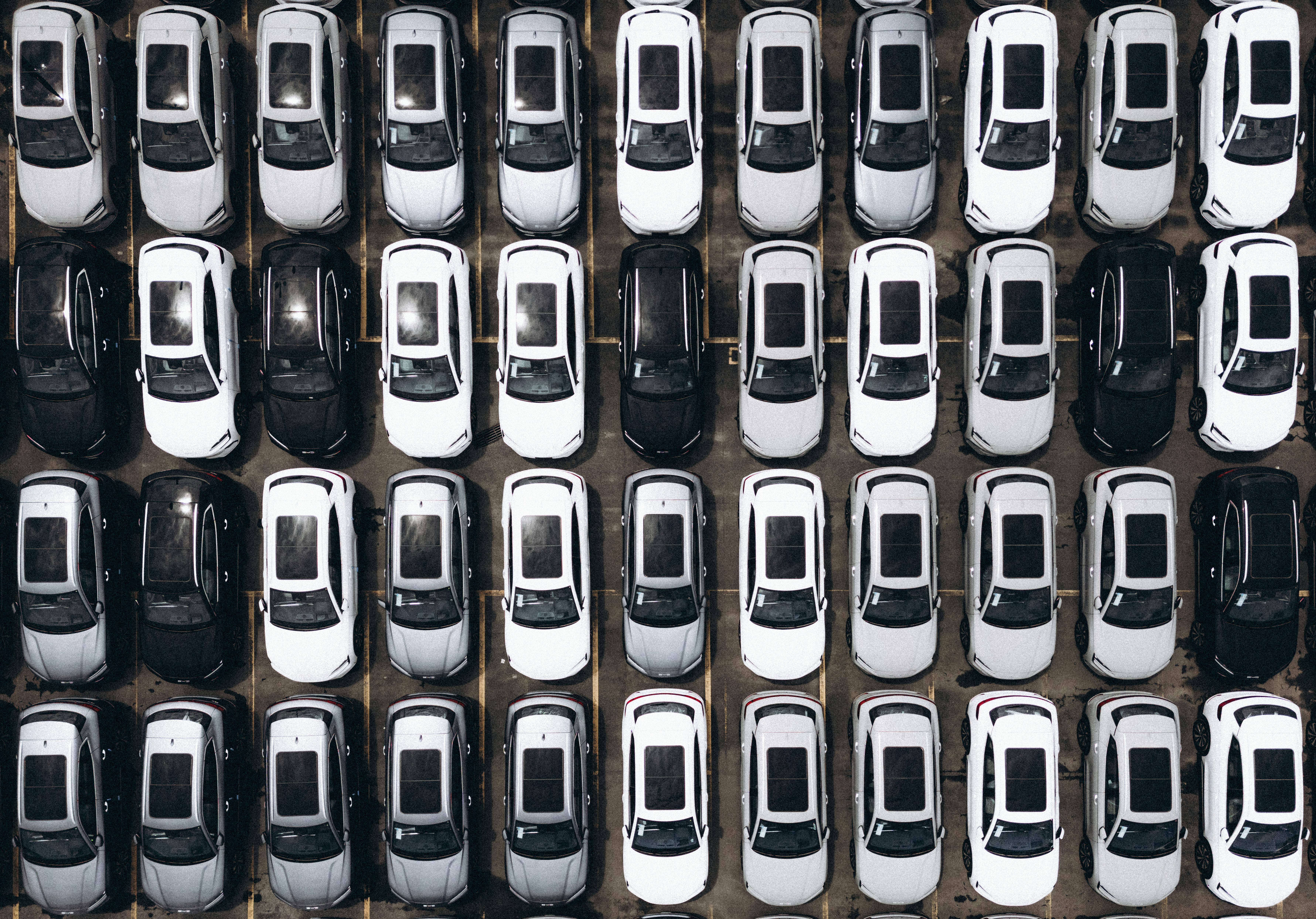 Automobili