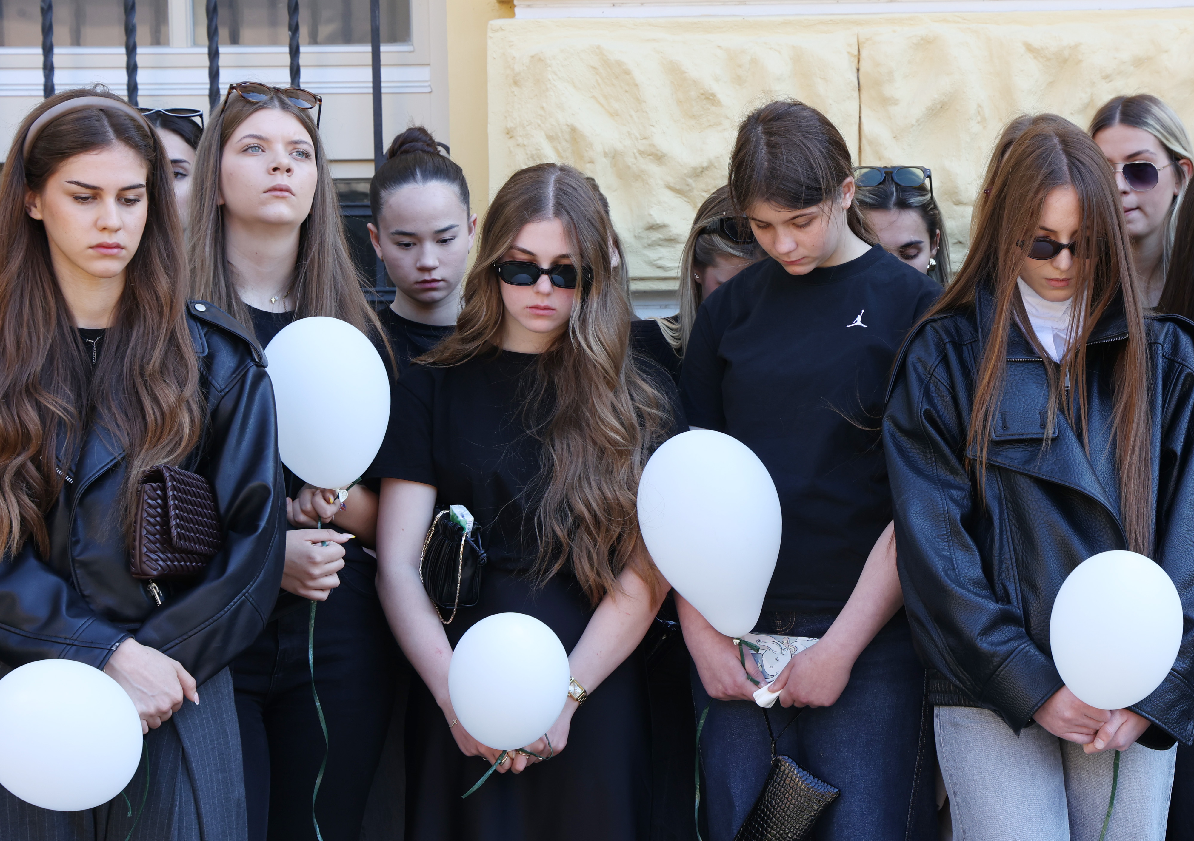 22.05.2026., Sibenik - Sibenski maturanti su odlucili da se na dan norijade pridruze u zajednickom odavanju pocasti tragicno preminulom maturantu i prijatelju iz Drnisa, Luki.