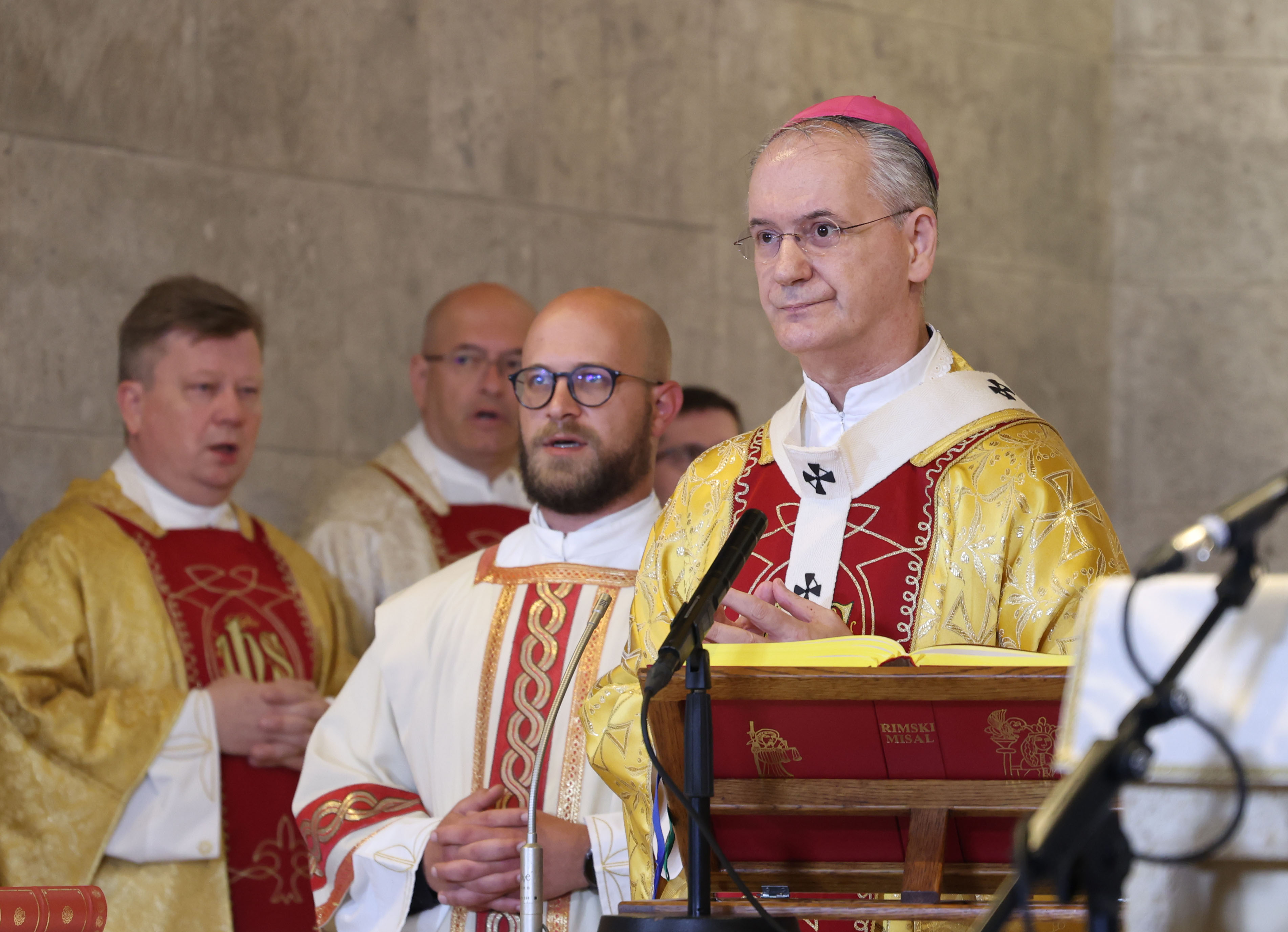 30.5.2026. - Crkva Sv. Marka, Zagreb, Hrvatska - Misno slavlje predvodeno zagrebackim nadbiskupom Drazenom Kutlesom, u nazocnosti clanova Vlade, na Dan drzavnosti. Drazen Kutlesa. Photo: Josip Mikacic/PIXSELL