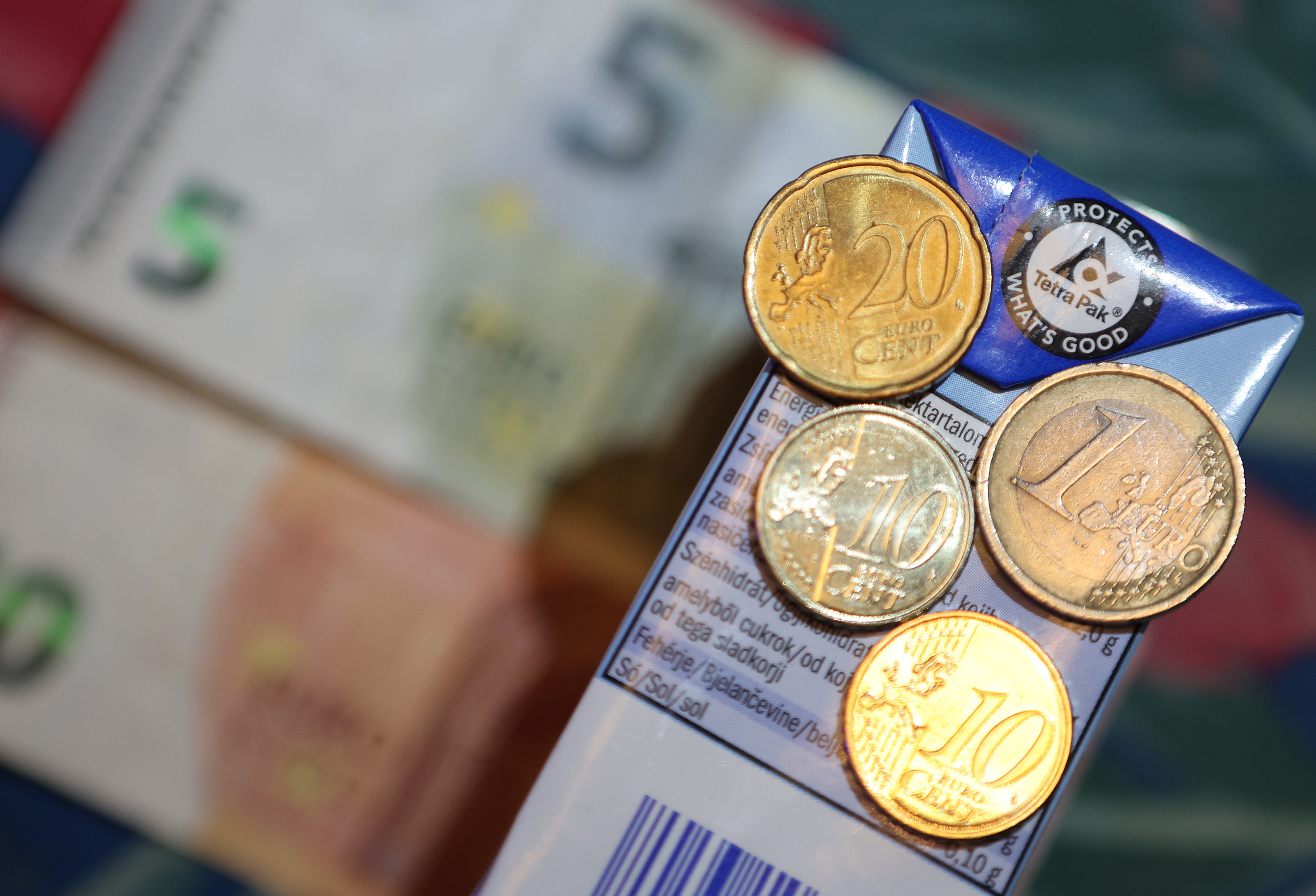 04.01.2023., Zagreb - Novim pravilnikom o ambalazi, koji bi na snagu trebao stupiti iduce godine, Ministarstvo gospodarstva i odrzivog razvoja uvest ce povratnu naknadu i za ambalazu volumena manjeg od 0,20 litre te za tetrapak. Photo: Marko Prpic/PIXSELL