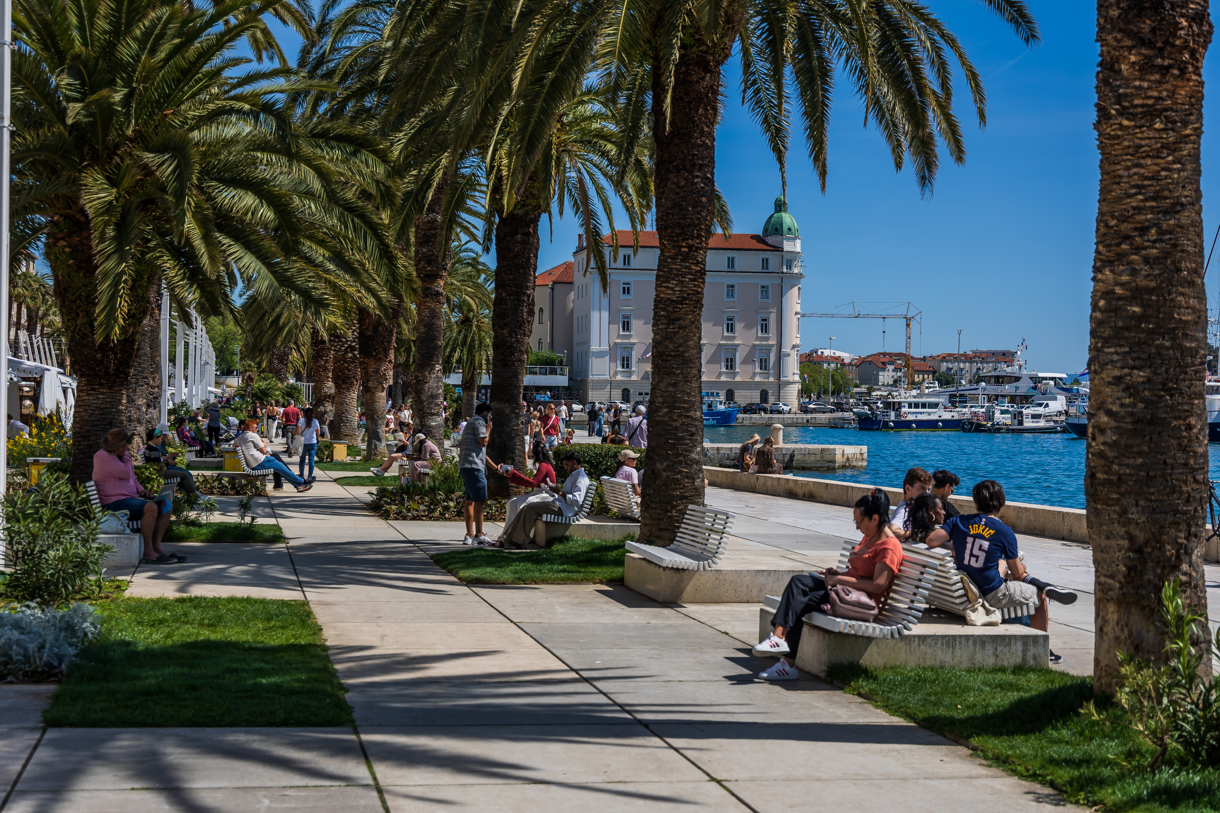 25.04.2026., Split. - Suncano poslijepodne na Splitskoj Rivi. Photo: Zvonimir Barisin/PIXSELL