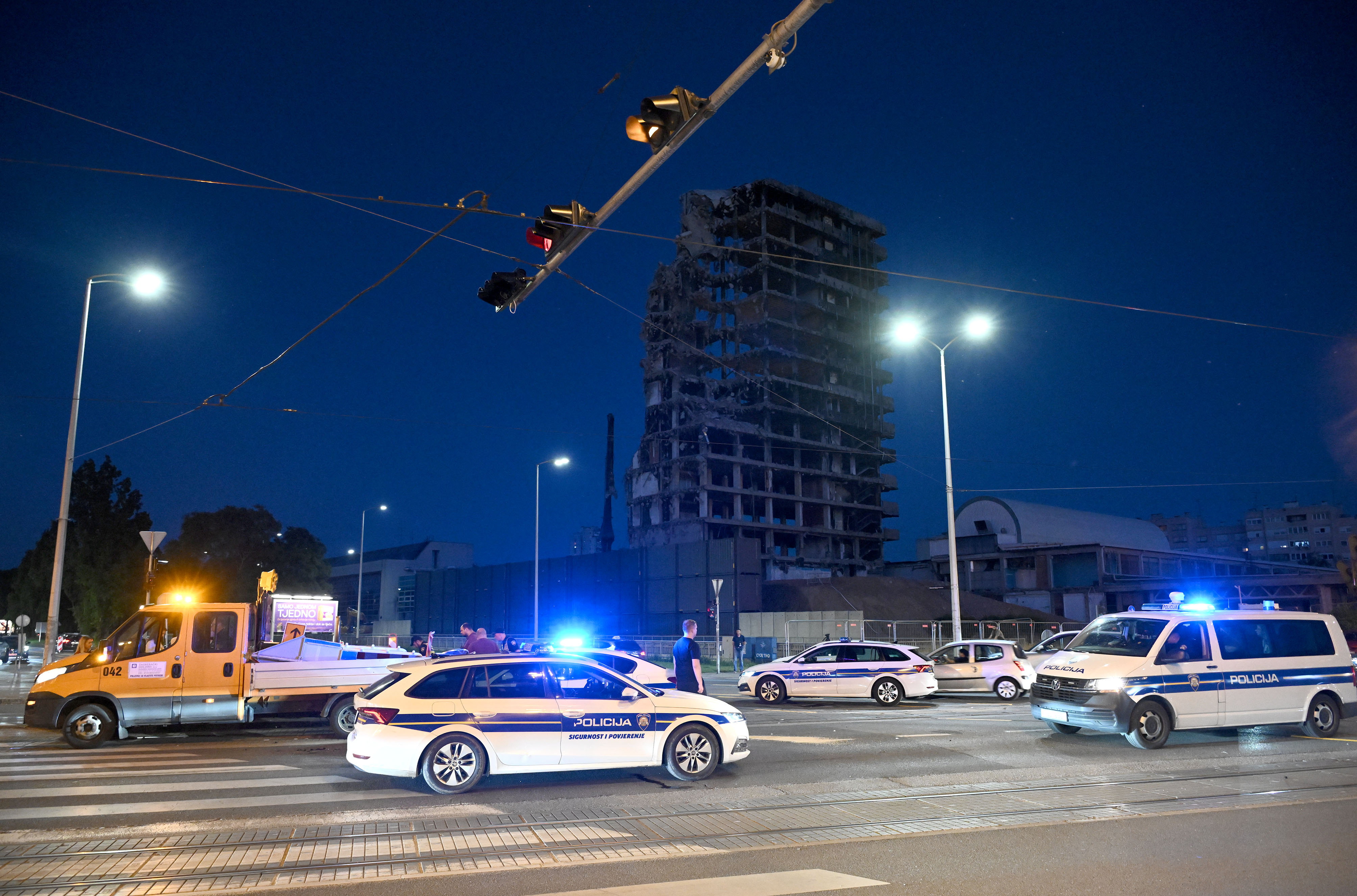 13.06.2026., Zagreb - U blizini Vjesnikovog nebodera dogodila se prometna nesreca u kojoj su sudjelovali automobil i motocikl. Dvije osobe su ozlijedjene te je u tijeku ocevid. Photo: Marko Lukunic/PIXSELL