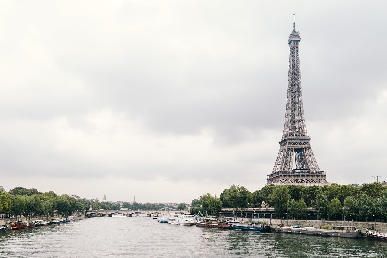 pexels-eiffel-tower-1853365_1280