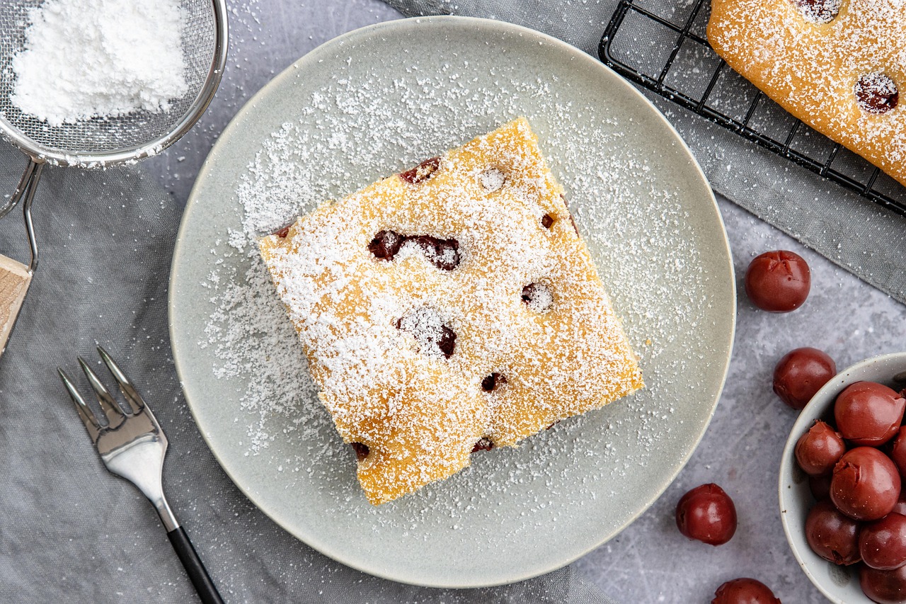 eatde-cherry-cake-8152717_1280