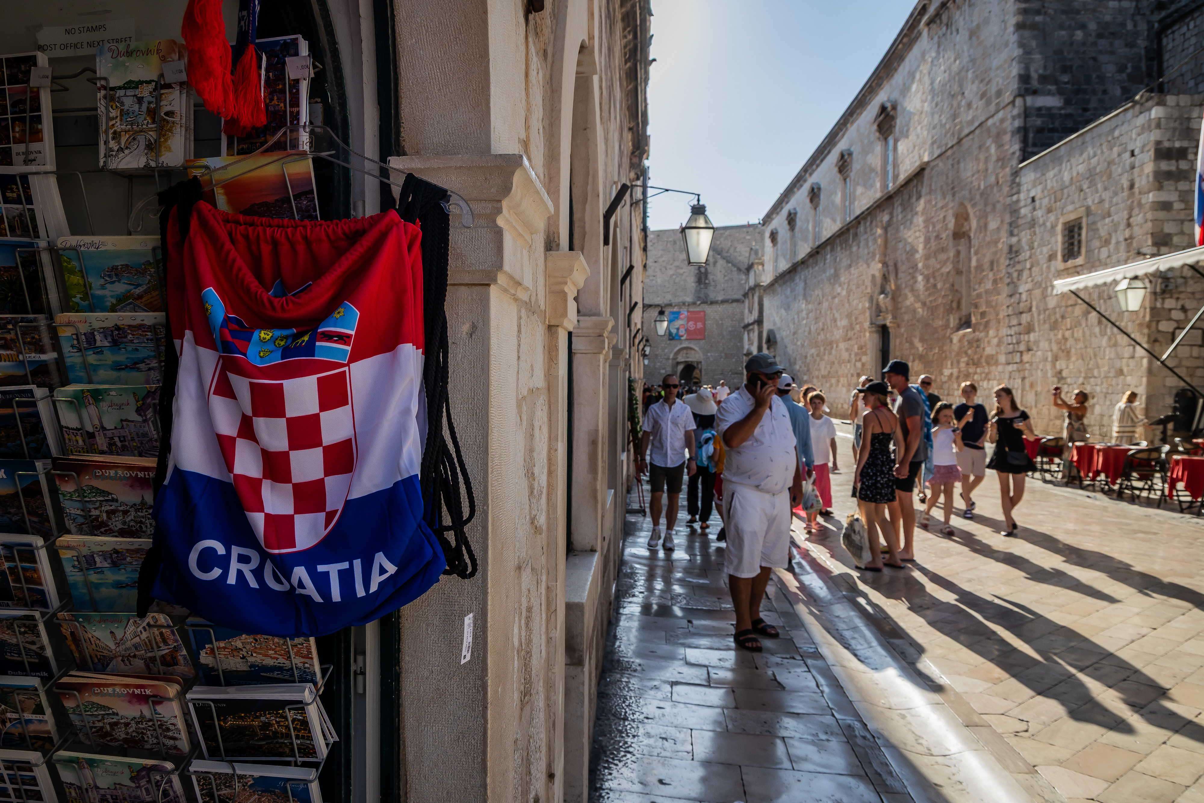 17.06.2026., Dubrovnik - Mnostvo turista na Stradunu. Photo: Zvonimir Barisin/PIXSELL