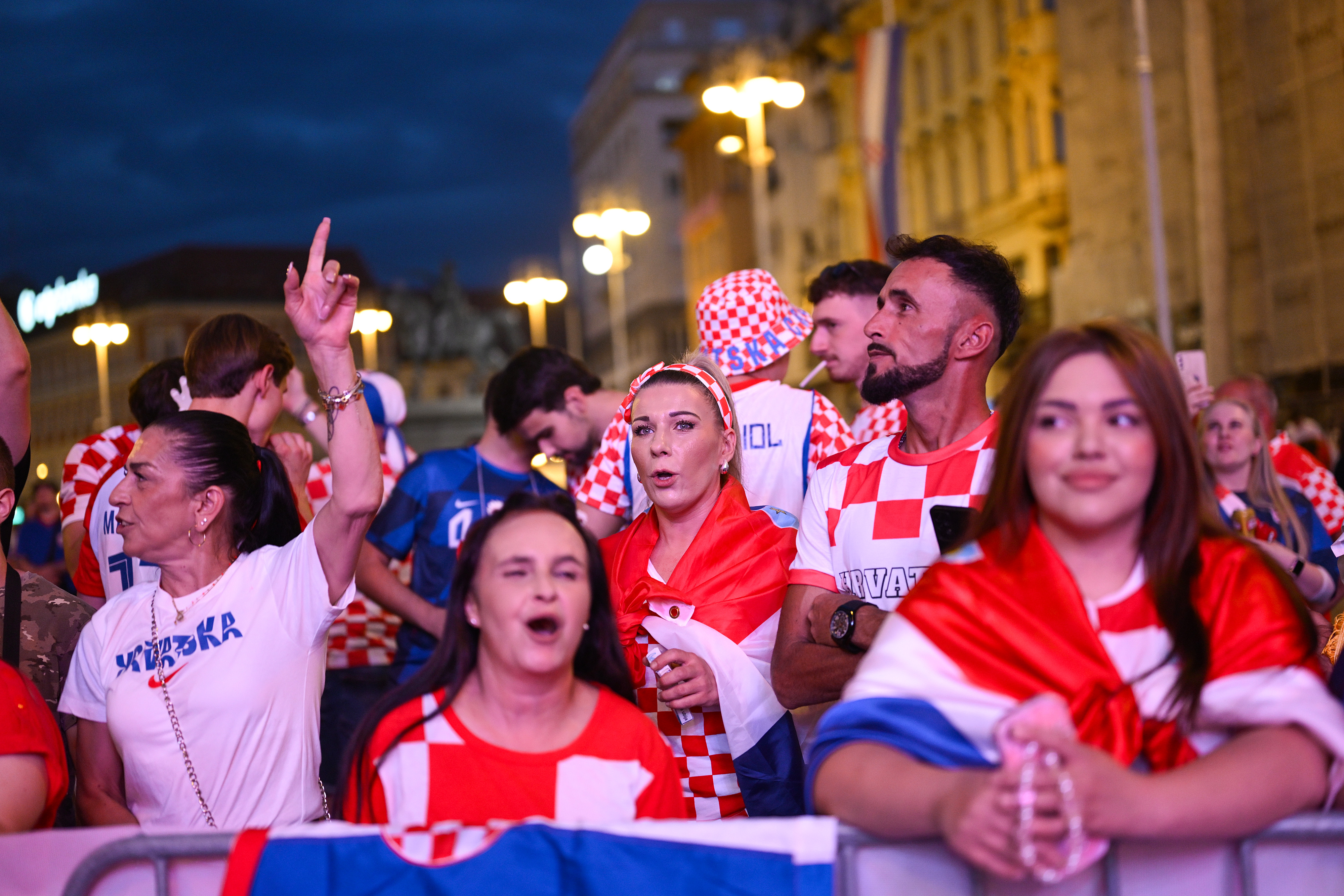 17.06.2026, Zagreb - Slavonia band zagrijava atmosferu u navijackoj zoni na Trgu bana Jelacica u Zagrebu uoci utakmice izmedju Hrvatske i Engleske. Photo: Neva Zagnec/PIXSELL