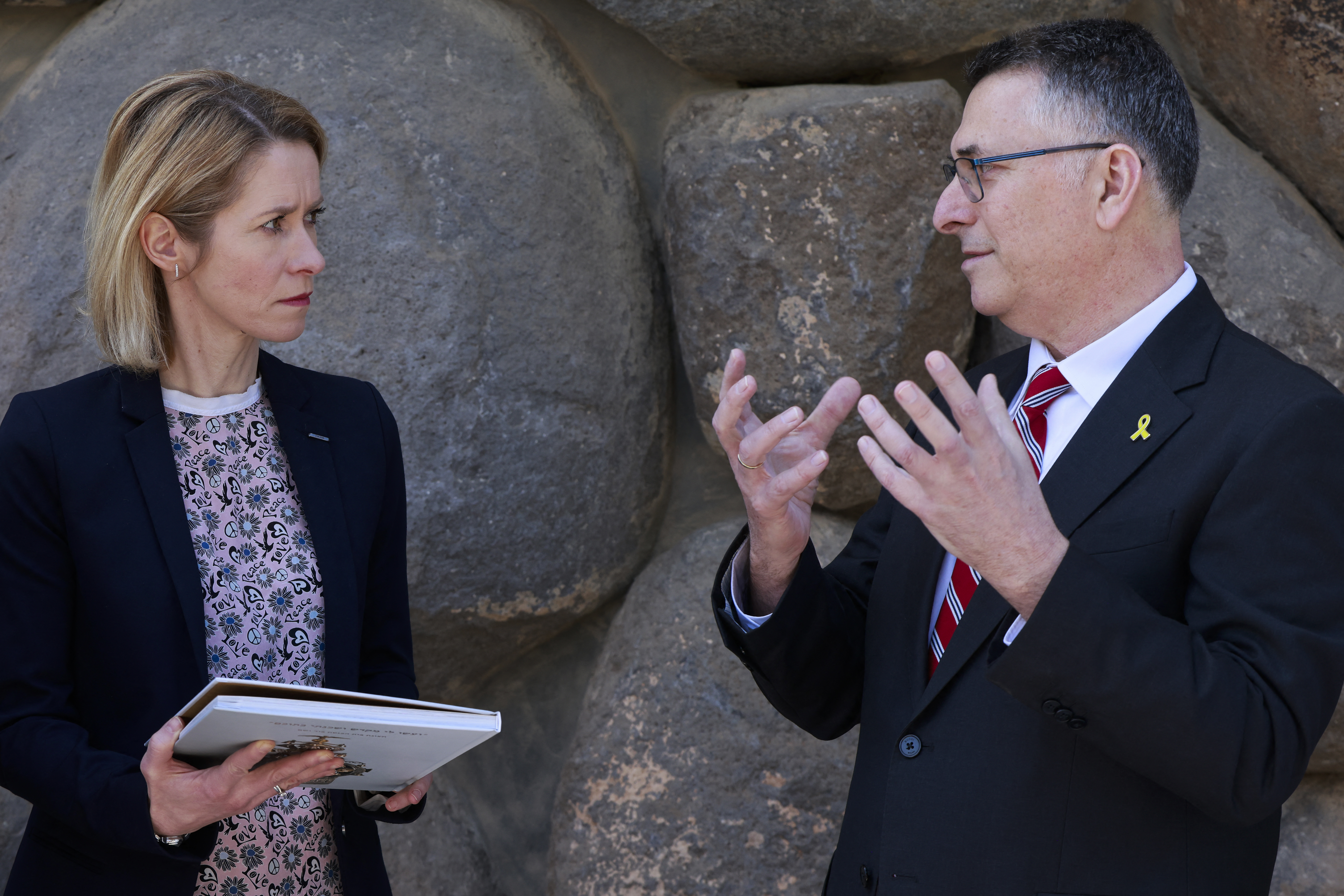 EU foreign policy chief Kaja Kallas (L) listens to Israel's Foreign Minister Gideon Saar during a visit to the Yad Vashem Holocaust Memorial in Jerusalem on March 24, 2025