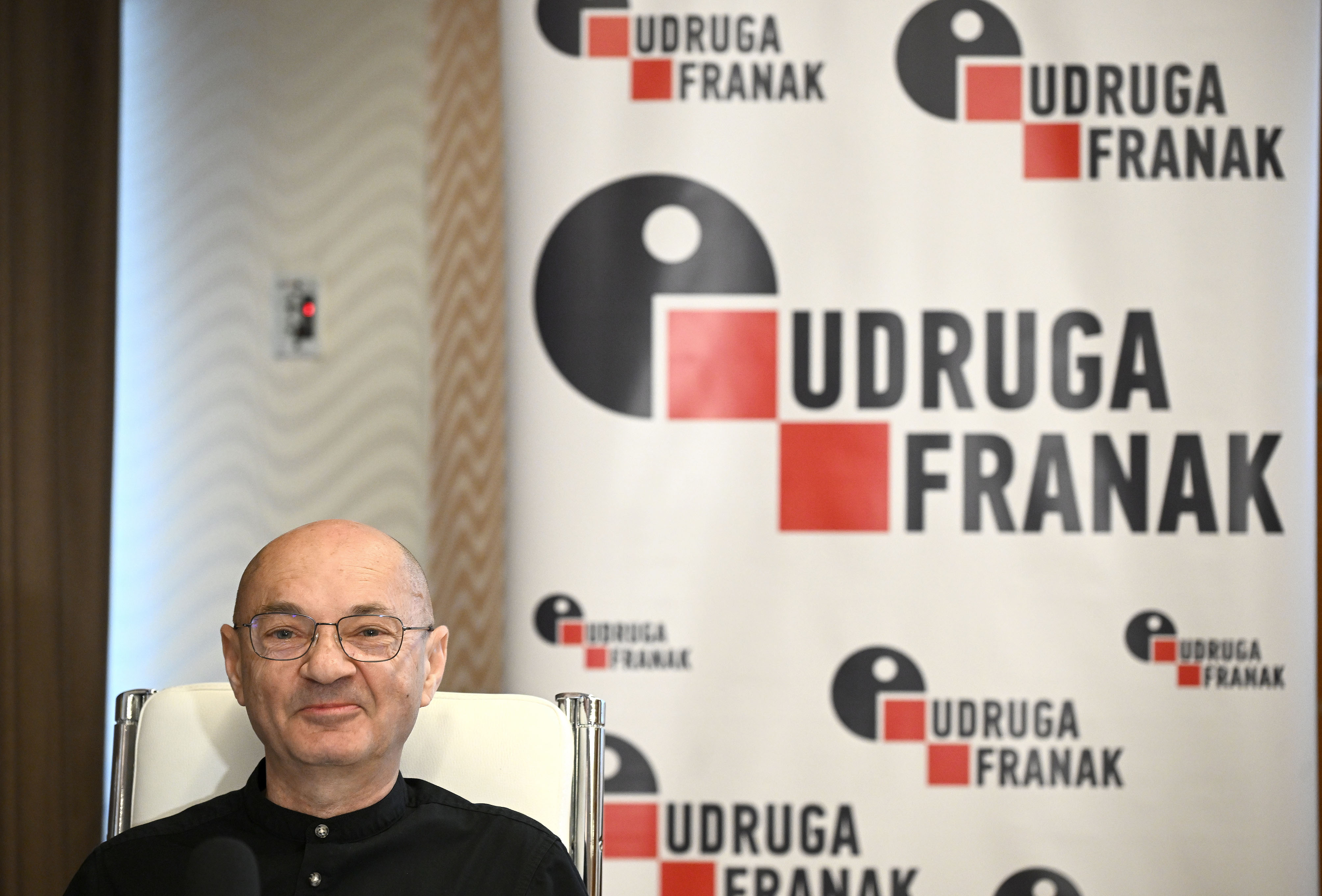 Konferencija za novinare Udruge Franak na temu, Ususret odluci prosirenog vijeca Vrhovnog suda o konverzacija, hoce li suci suditi po zakonu ili arbitrarno. Irena Blauhorn, Goran Aleksic Photo: Marko Lukunic/PIXSELL