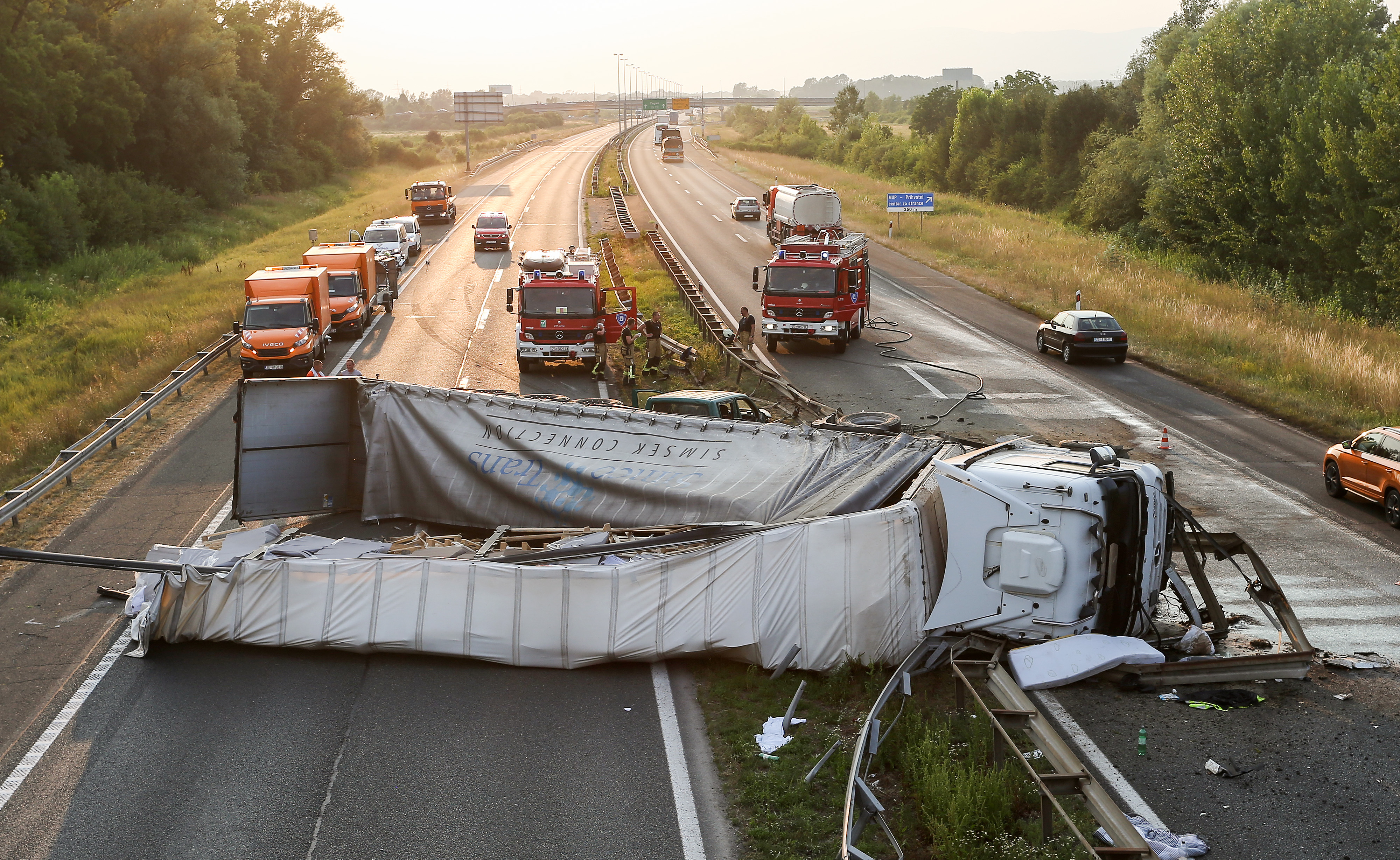 29.06.2026., Zagreb - U prometnoj nesreci na autocesti A3sudarili su se kamion i kombi pri cemu se prevrnuo kamion. Photo: Zeljko Lukunic/PIXSELL