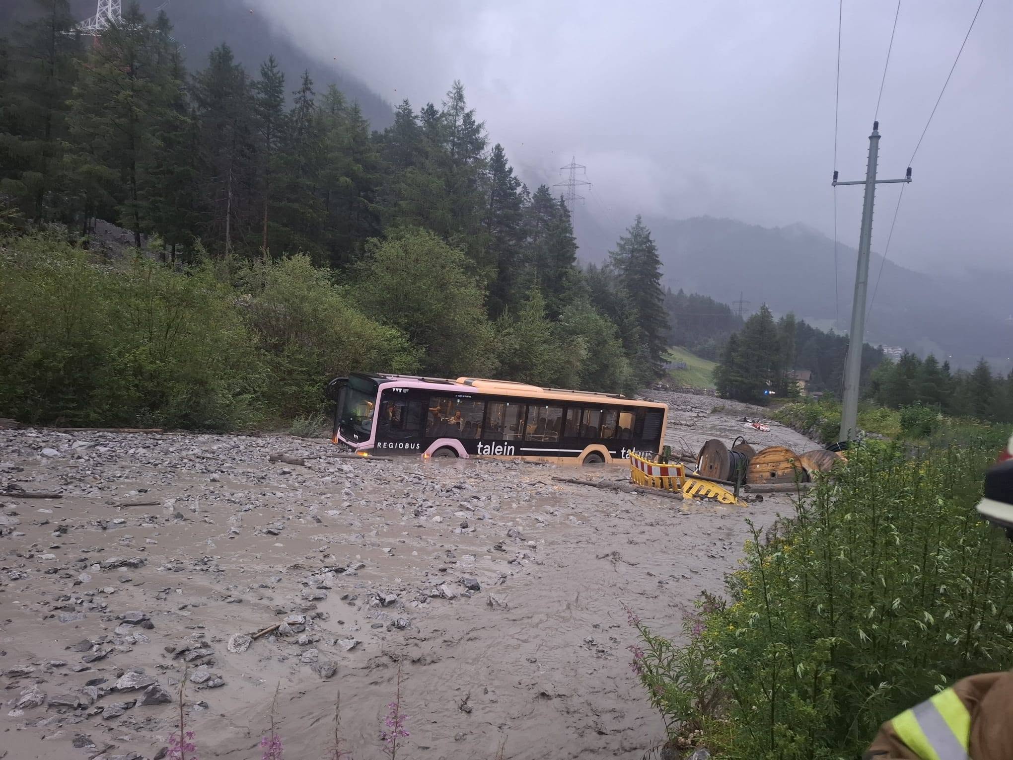 tirol poplava vatrogasci