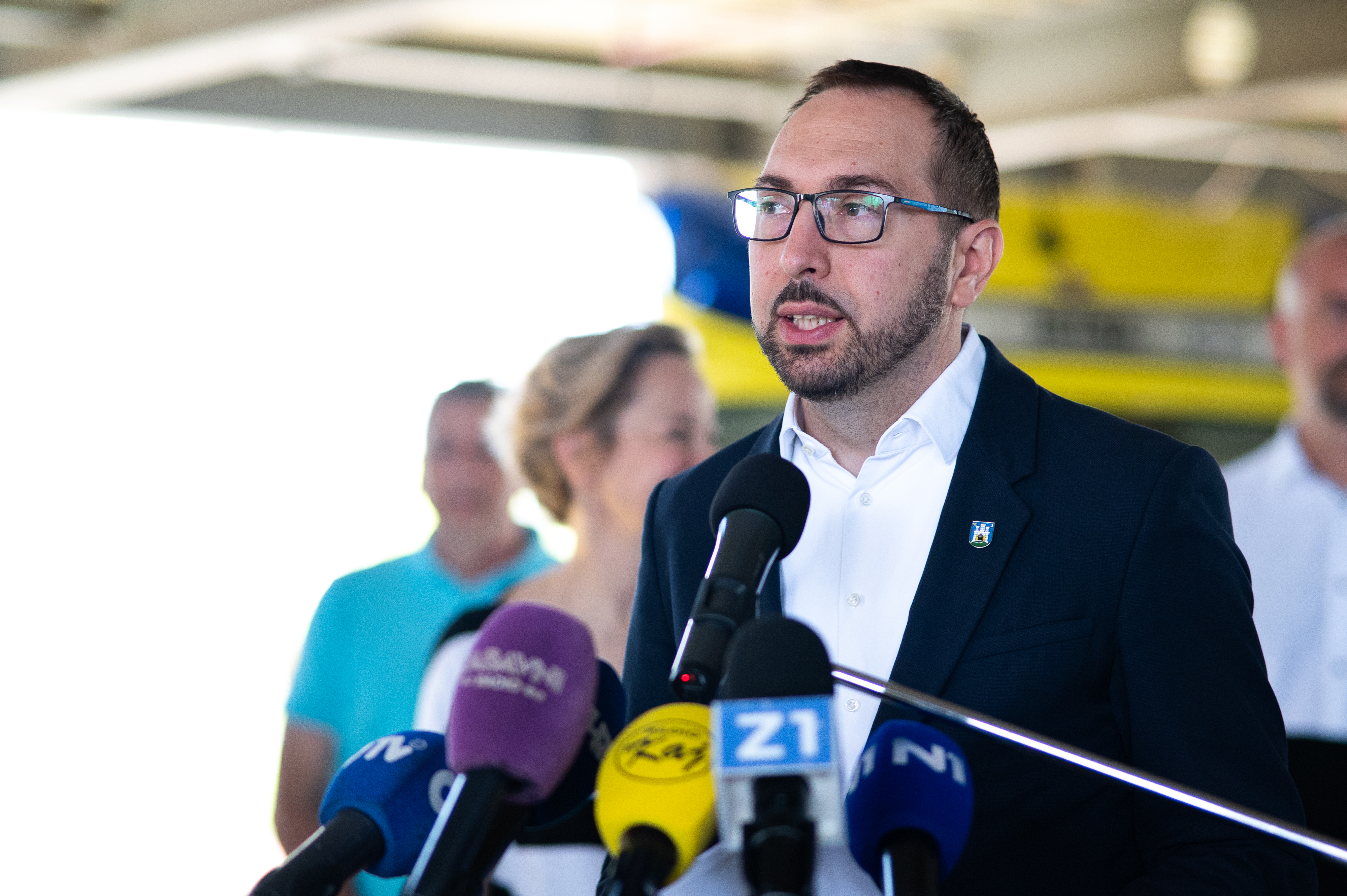 Gradonacelnik Grada Zagreba Tomislav Tomasevic i zamjenici gradonacelnika odrzali konferenciju za medije povodom predstavljanja novih vozila hitnog i sanitetskog prijevoza. gradonacelnik Zagreba Tomislav Tomasevic Photo: Luka Antunac/PIXSELL