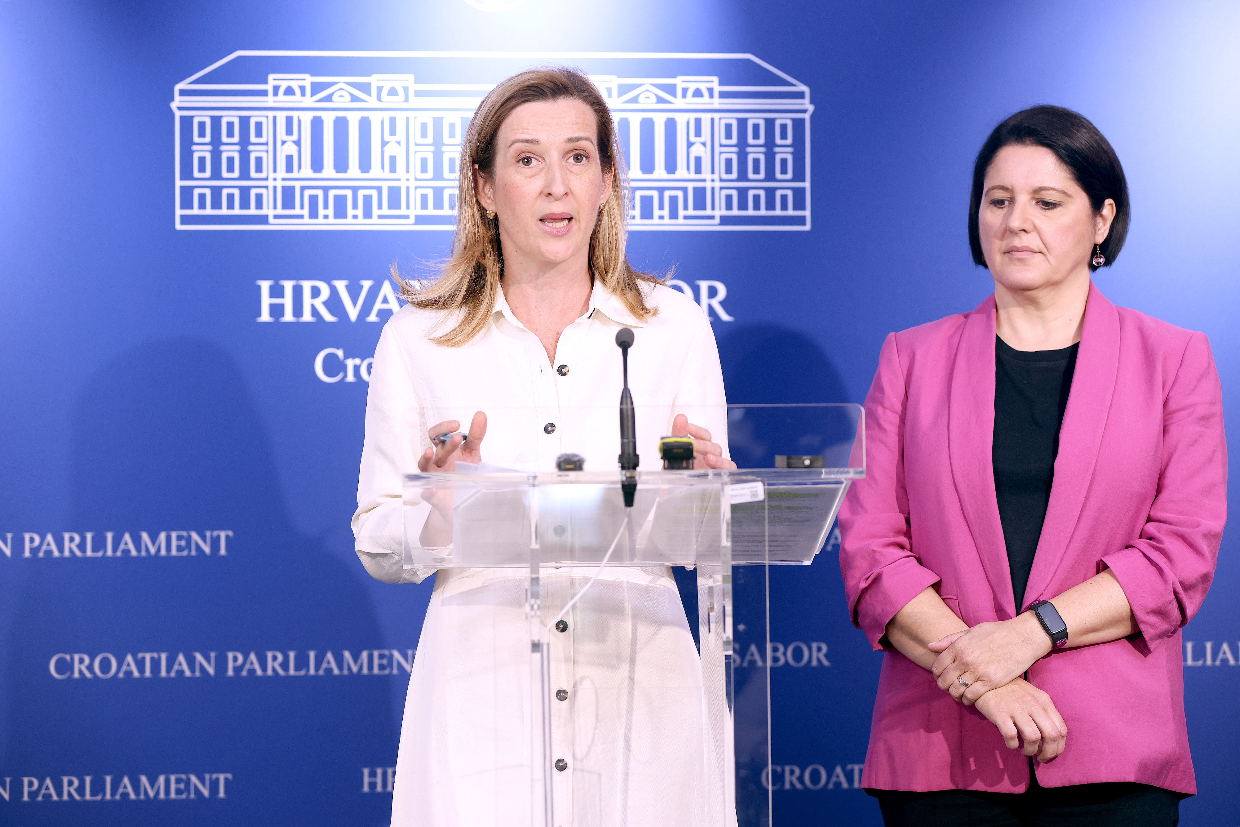 13.07.2026., Zagreb - Na konferenciji za medije odrzanoj u Saboru o temi: "Izvlacenje javnog novca preko sporta" govorile su Mirela Ahmetovic i Marija Lugaric. Photo: Patrik Macek/PIXSELL