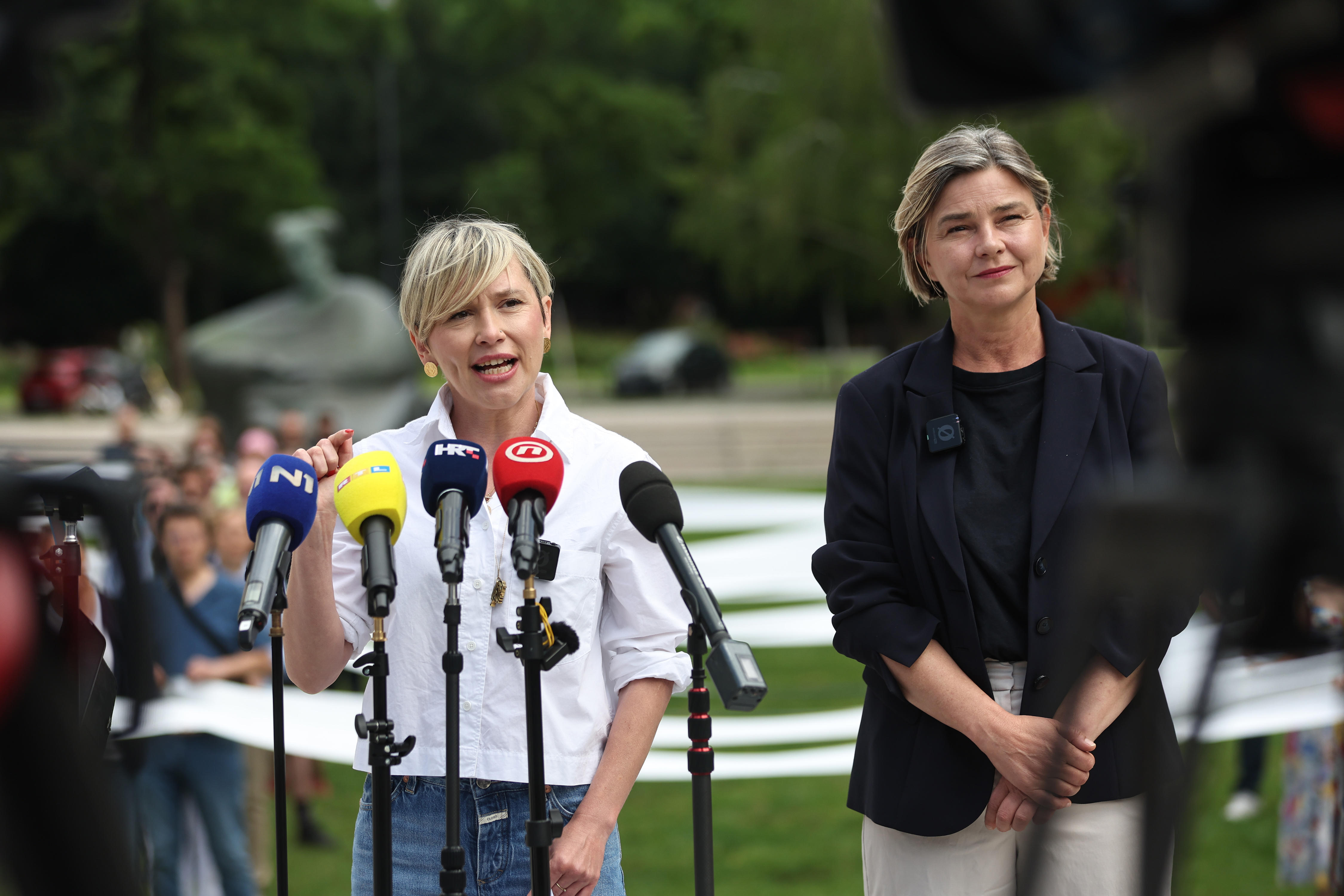 Ivana Kekin, Sandra Benčić