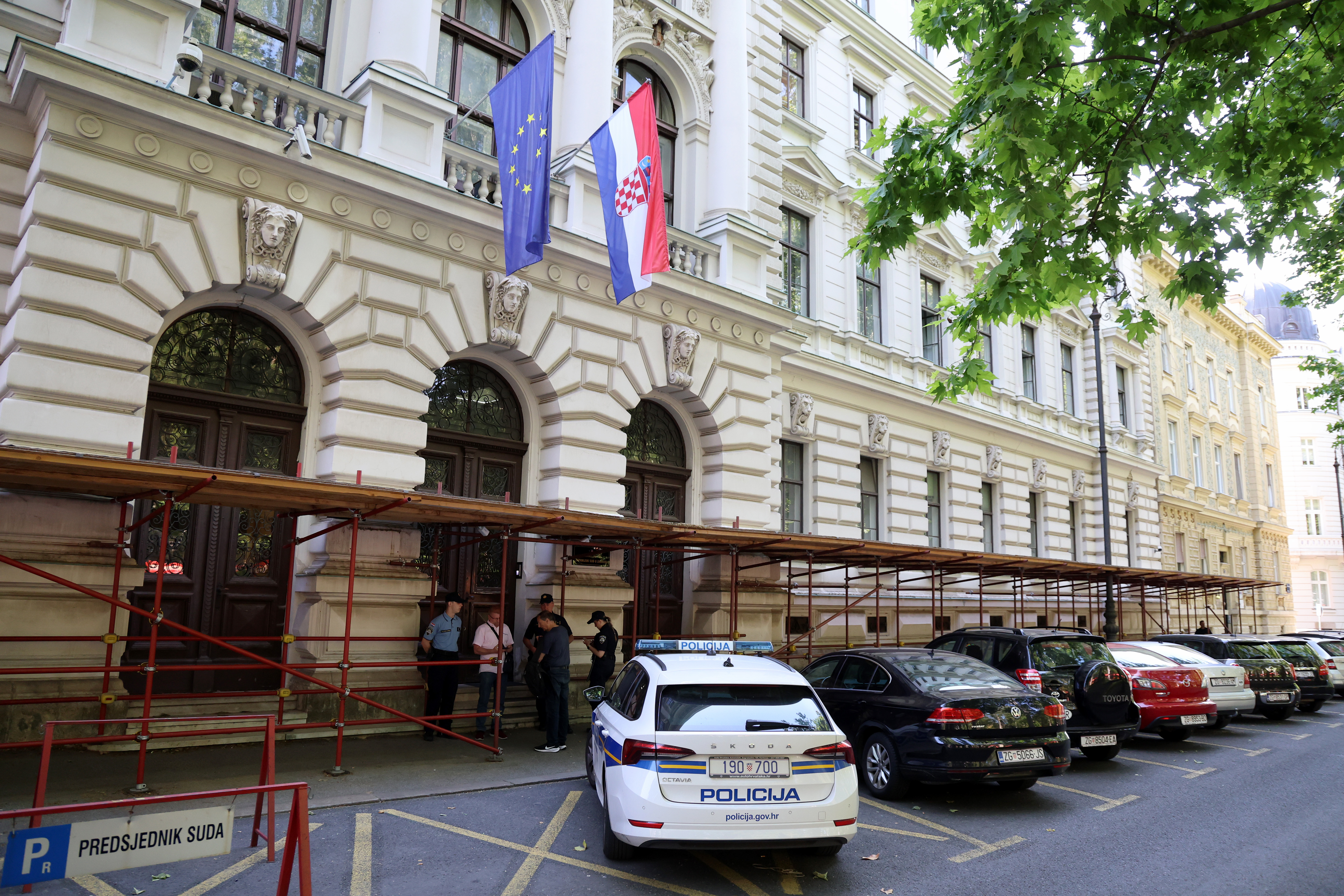 PXL_250526_152532257