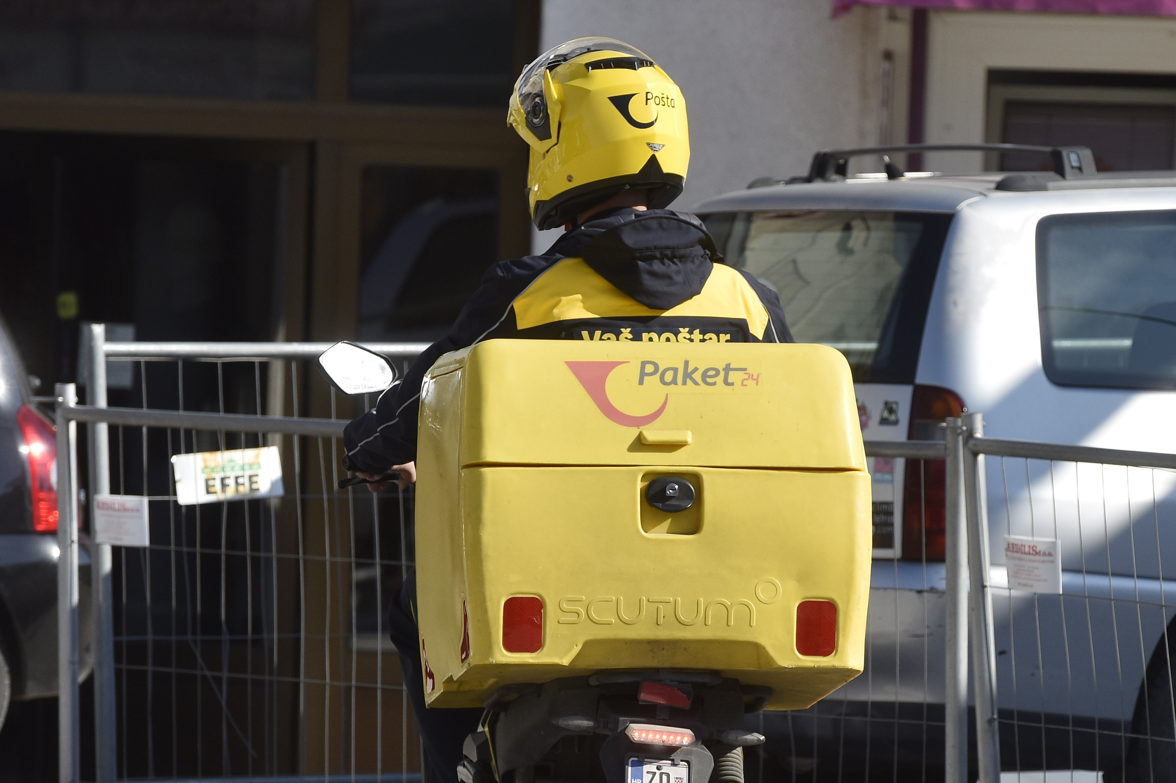poštar, Hrvatska pošta
