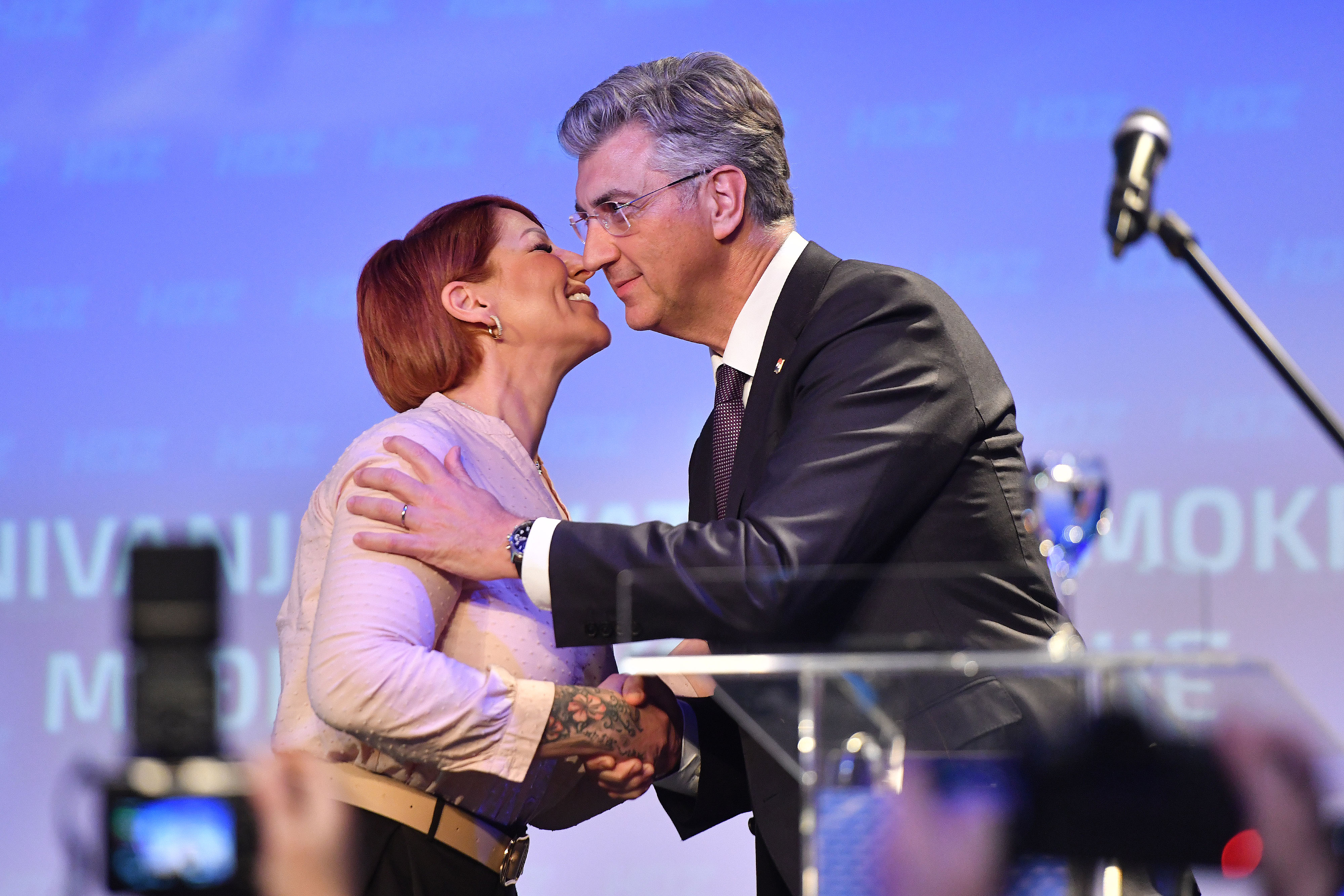 17.04.2026.Mursko Sredisce - Boška Ban Vlahek od danas je clanica HDZ-a . Andrej Plenkovic urucio joj je clansku iskaznicu Photo: Vjeran Zganec Rogulja/PIXSELL