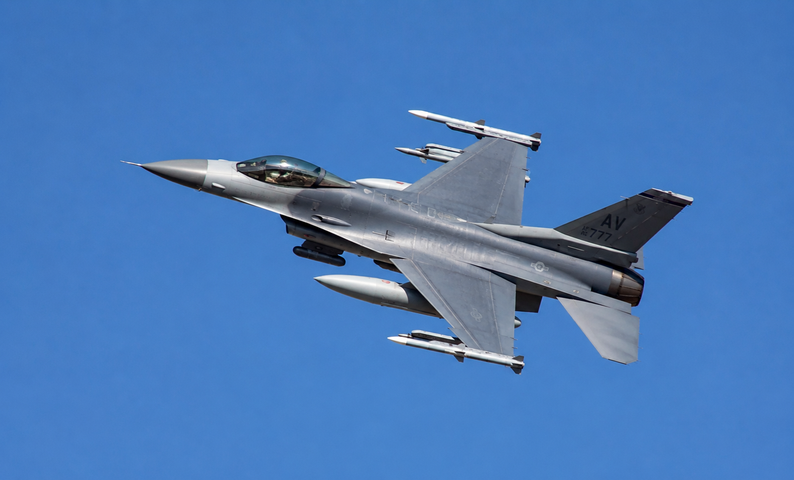 avion f-16