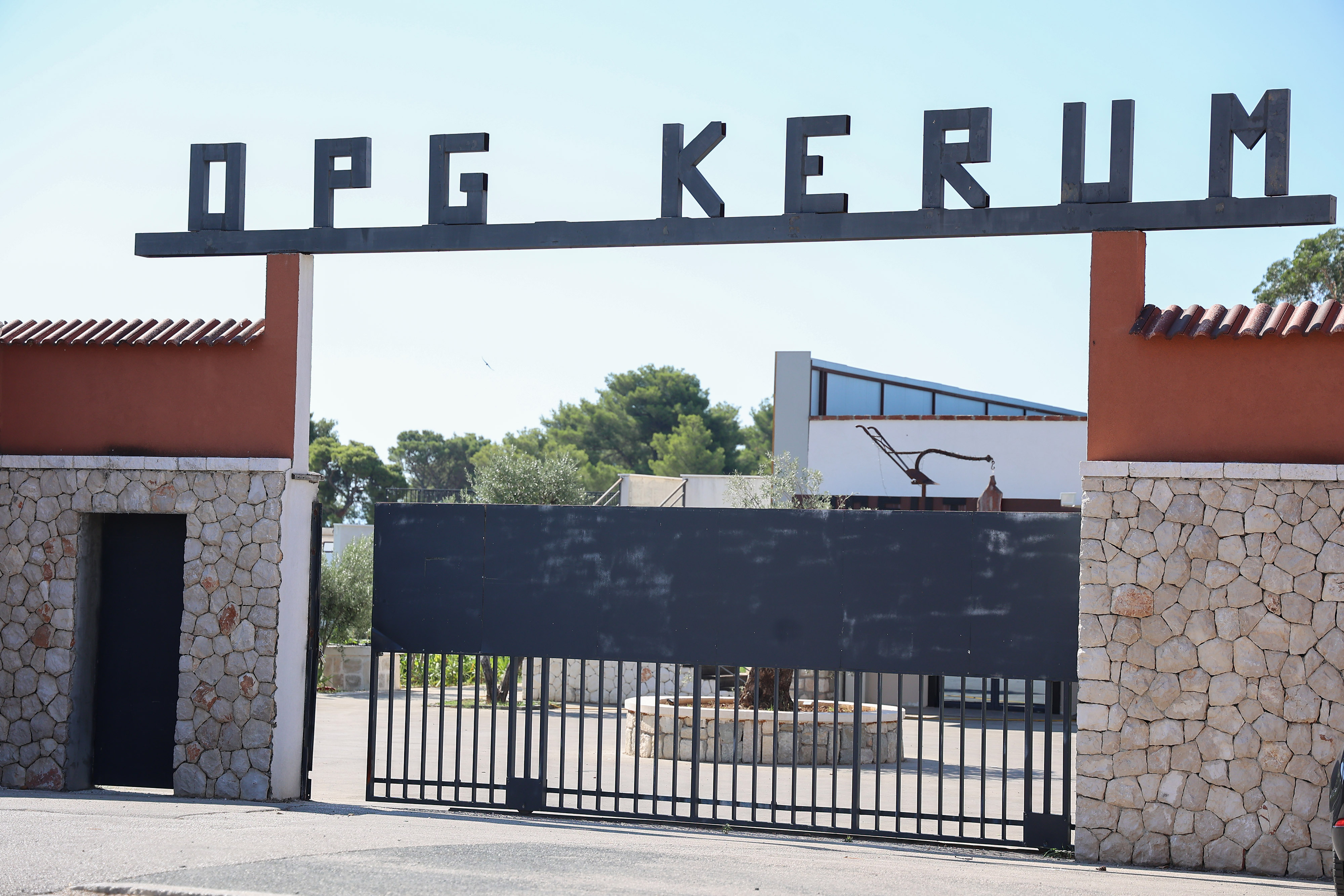 30.07.2026.-Kastela- OPG Kerum bivsi Prsut sada s novim imenom Hacijenda Amora zbog cijeg je poslovanja Zeljko Kerum priveden jucer na Korculi Photo: Ivana Ivanovic/PIXSELL