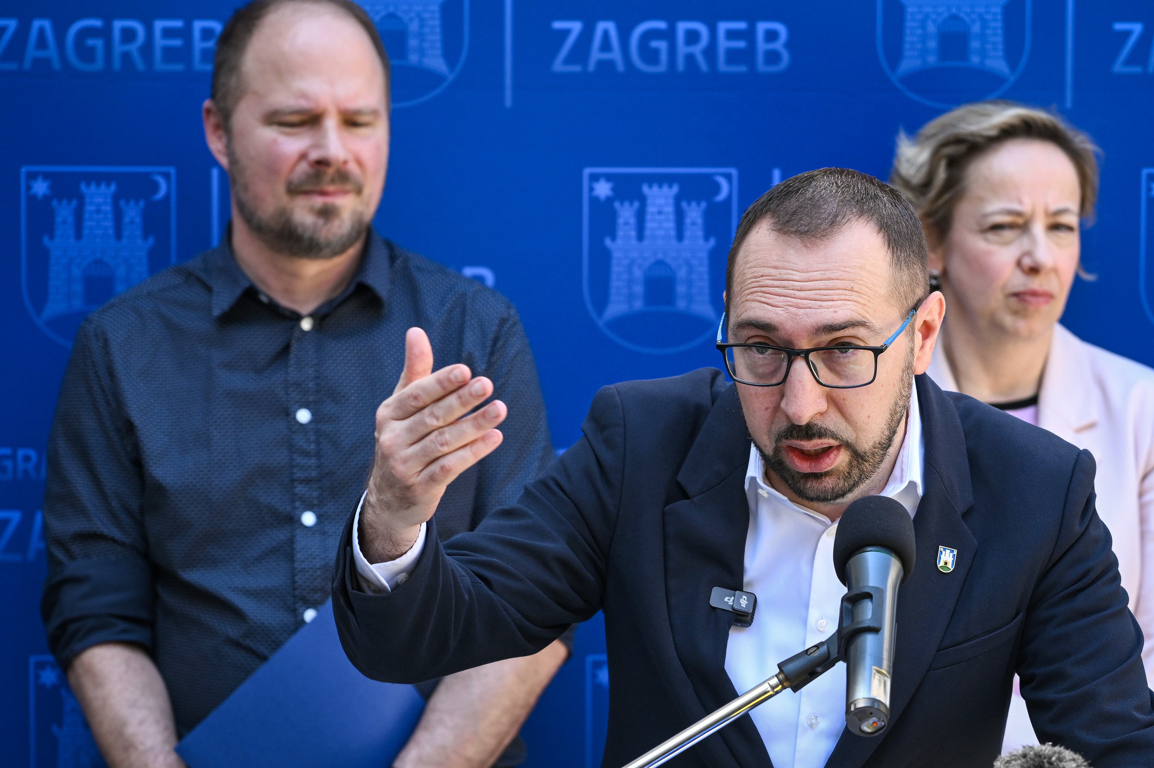 07.07.2026., Zagreb - Gradonacelnik Grada Zagreba Tomislav Tomasevic u drustvu svojih zamjenika predstavio je novosti o projektu ozelenjivanja gradskih dvorista. Photo: Josip Regovic/PIXSELL