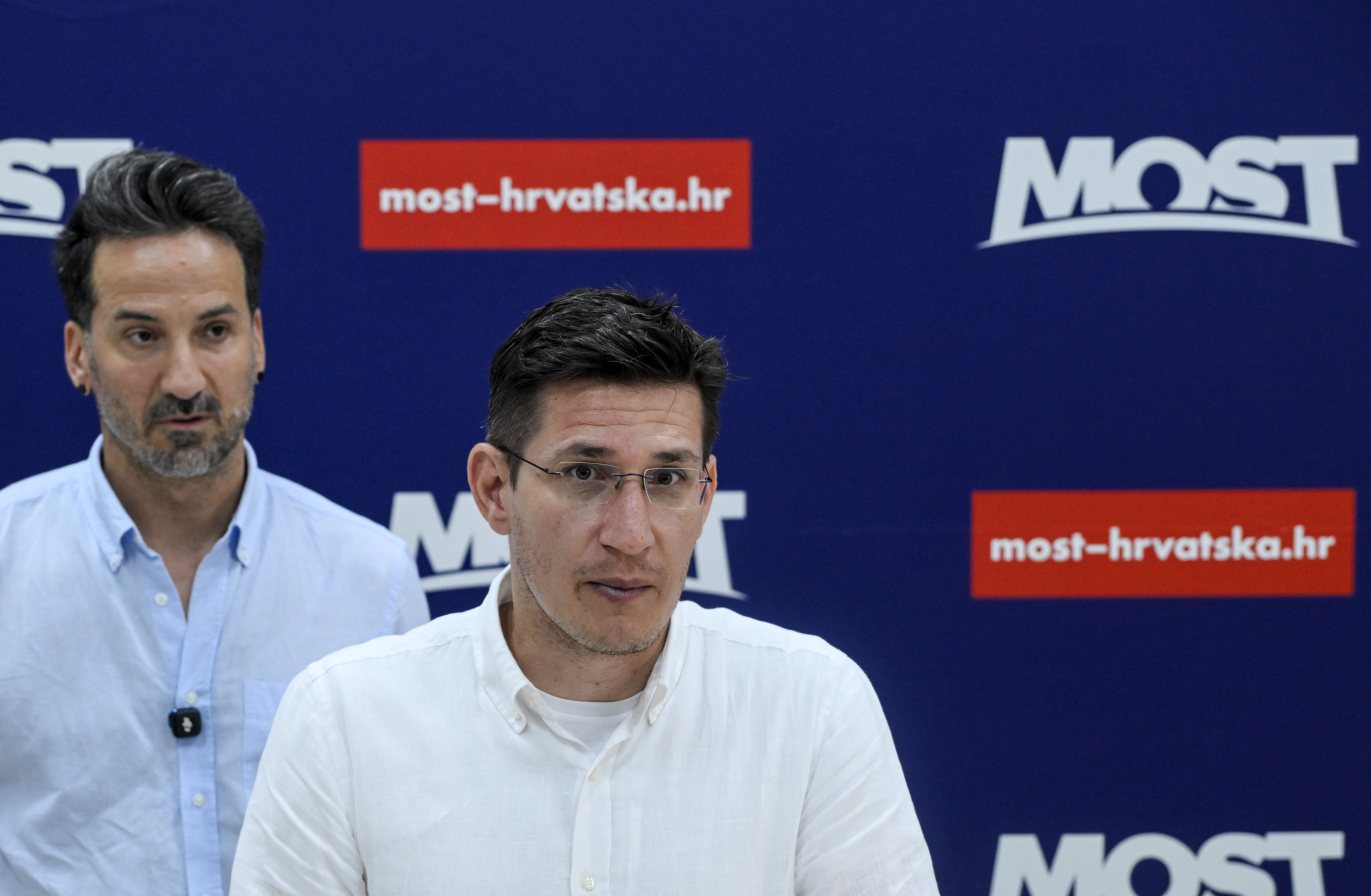 Konferencija za medije saborskih zastupnika Mosta Zvonimira Troskota i Marina Miletica. Tema konferencije je: „Kaznena prijava zbog ekoloskog kriminala u Lici“ Photo: Josip Regovic/PIXSELL