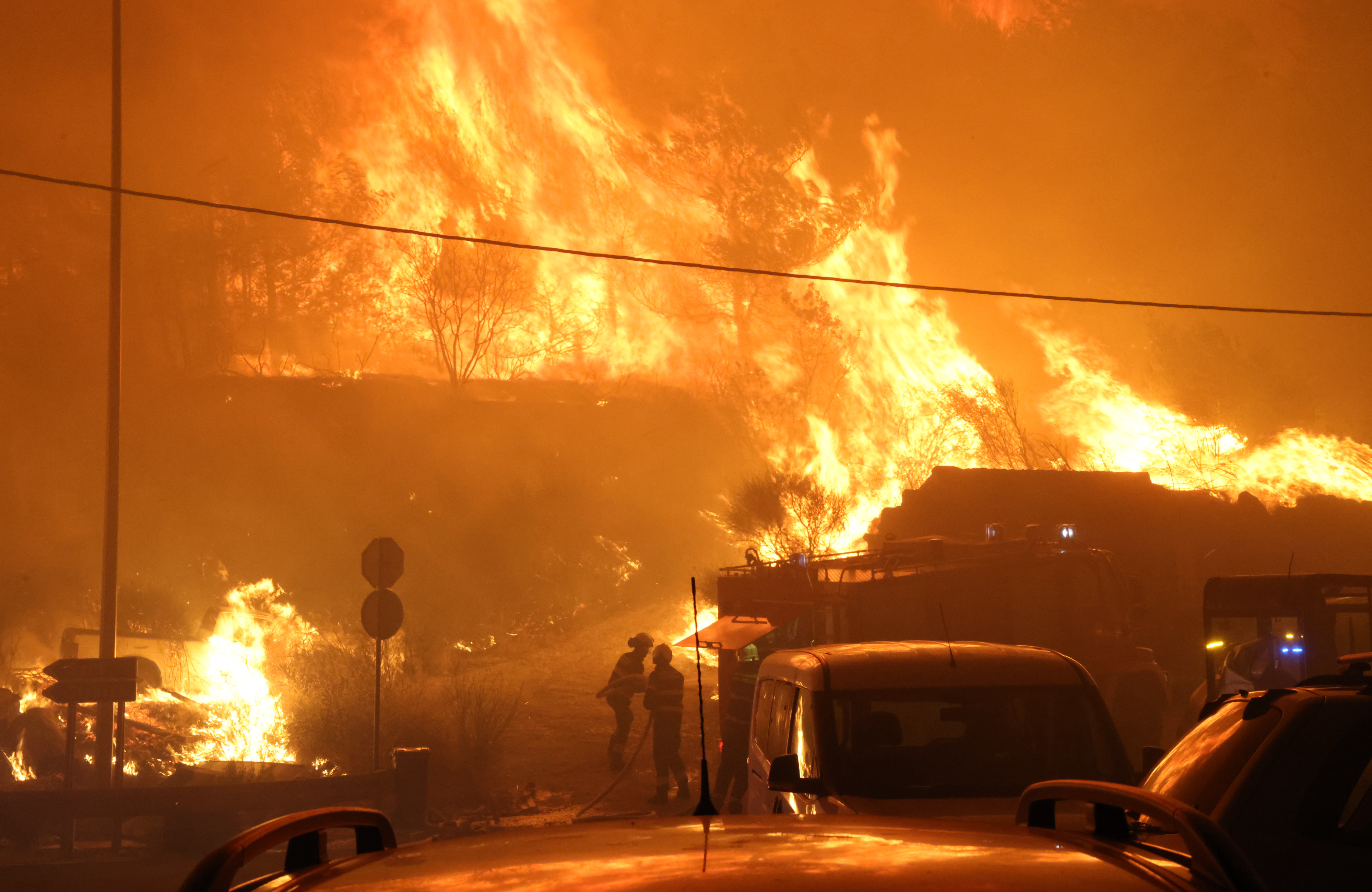 14.08.2026.,Omis- Stravicna noc na pozaristu kod Omisa gdje vatrena stihija unistava sve pred sobom. Photo: Ivo Cagalj/PIXSELL