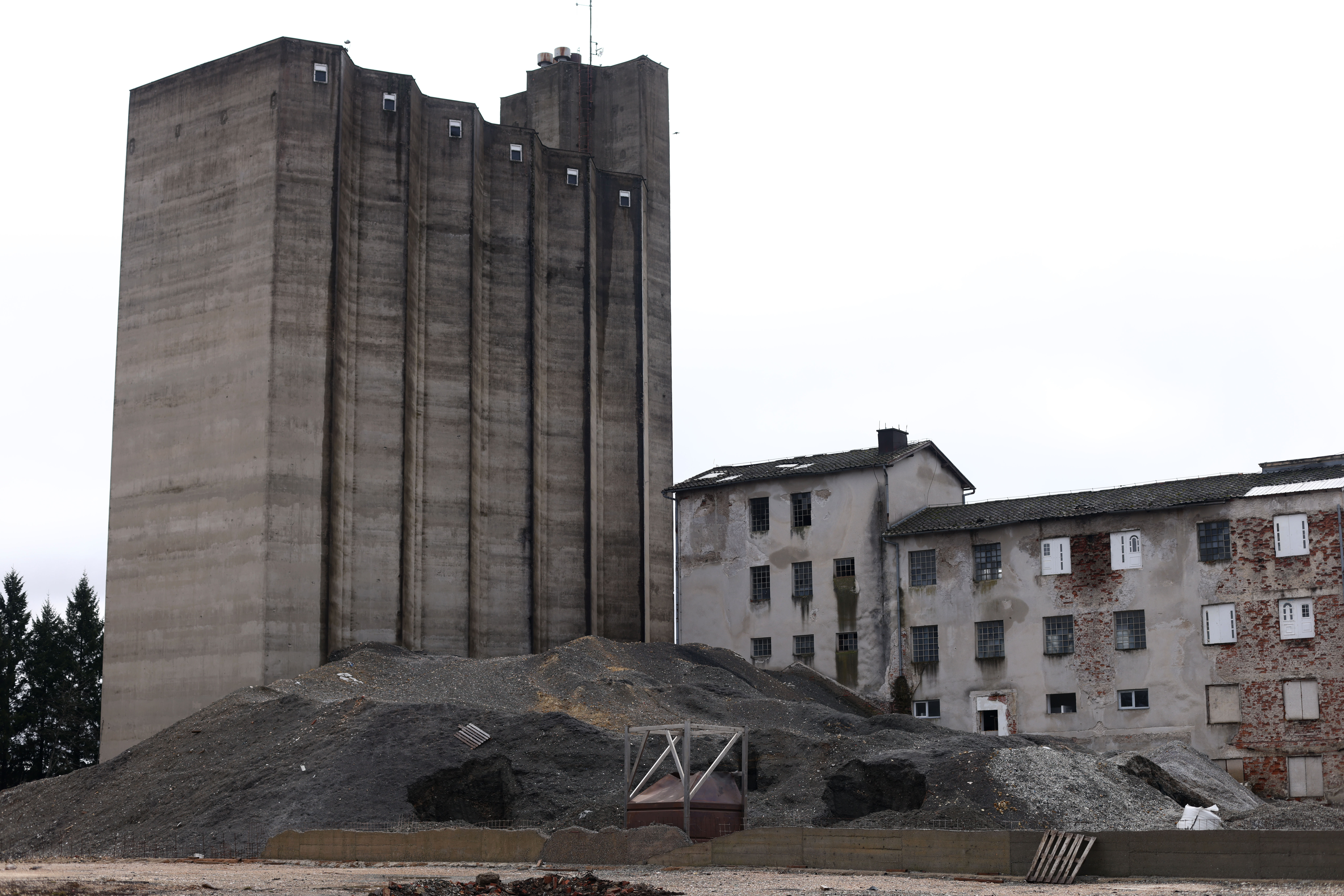 26.1.2026. - Silos, Gospic, Hrvatska - 35 tisuca tona otpada u Gospicu. Photo: Josip Mikacic/PIXSELL