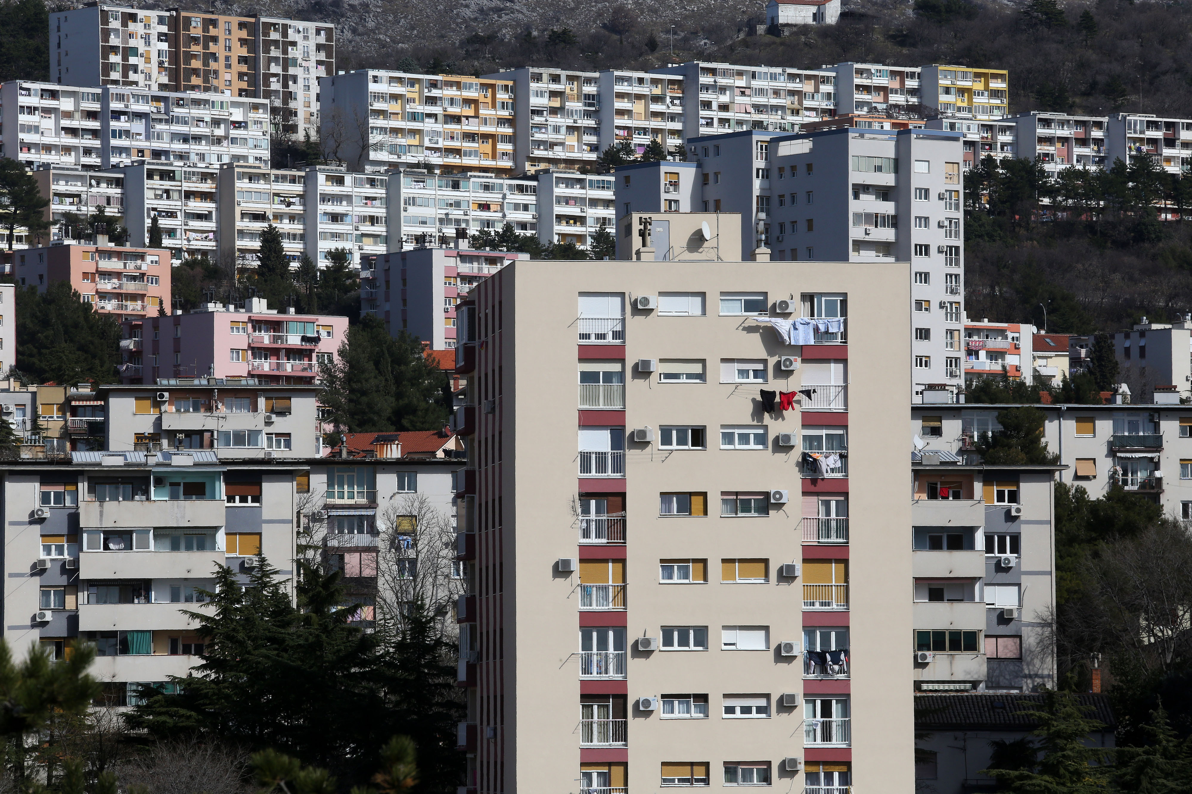 Rijeka: Stambene zgrade u gradskom naselju Gornja Vežica 27.02.2019., Rijeka -Stambene zgrade u gradskom naselju Gornja Vezica.rPhoto: Goran Kovacic/PIXSELL