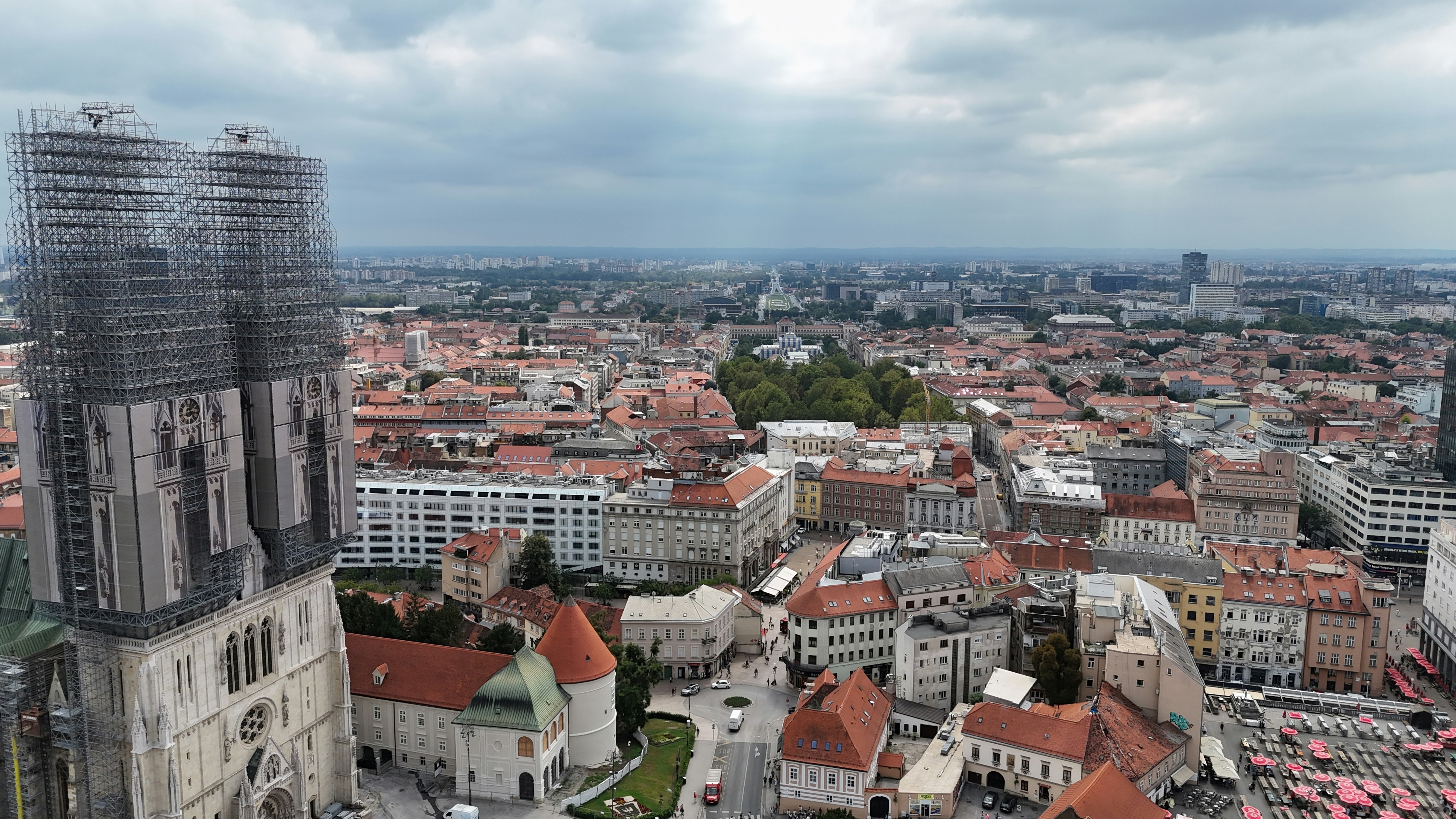 lukas--rbU18PdALE-unsplash