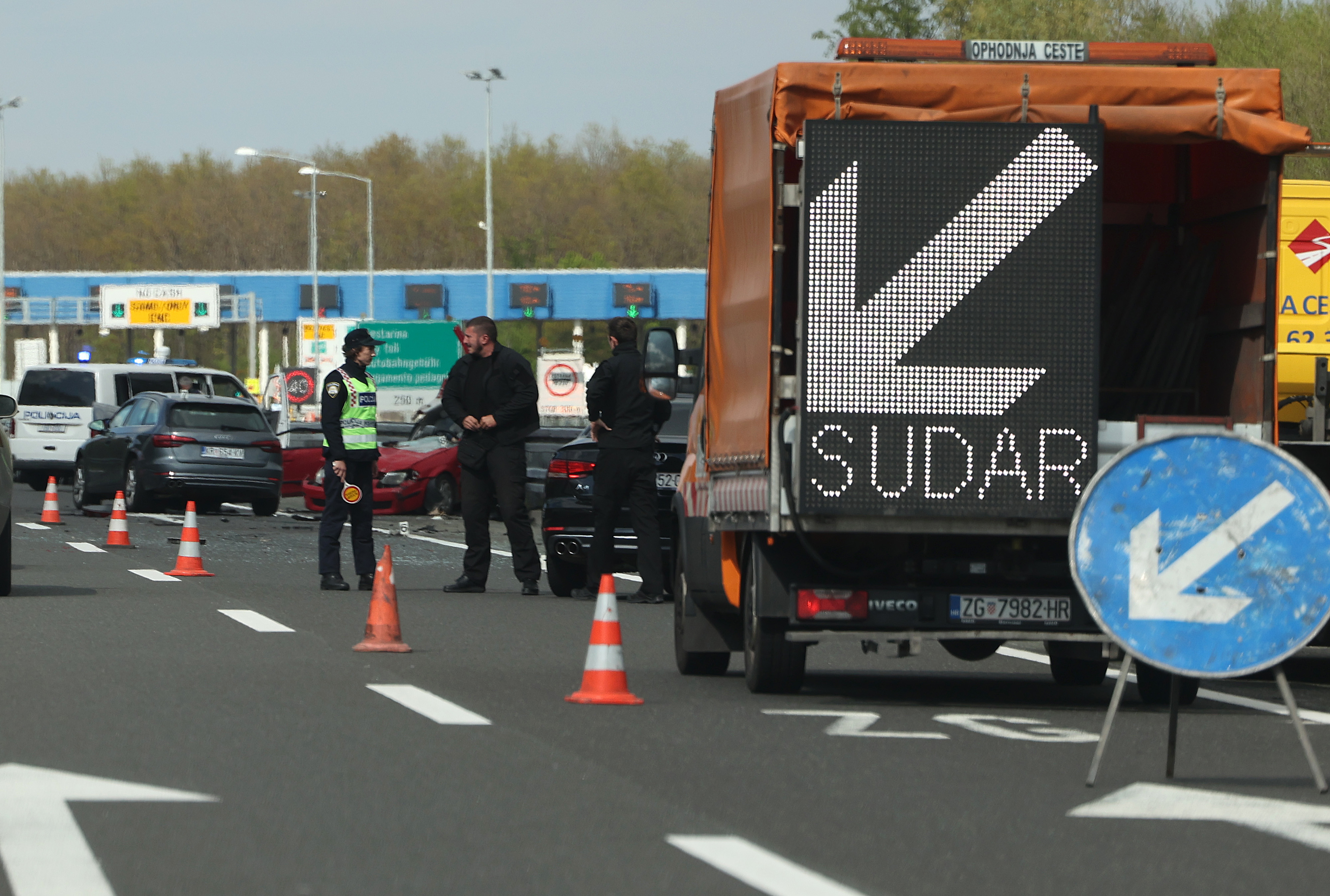 17.04.2022., Zagreb - Prometna nesreca na autocesti A1 Photo: Marko Prpic/PIXSELL