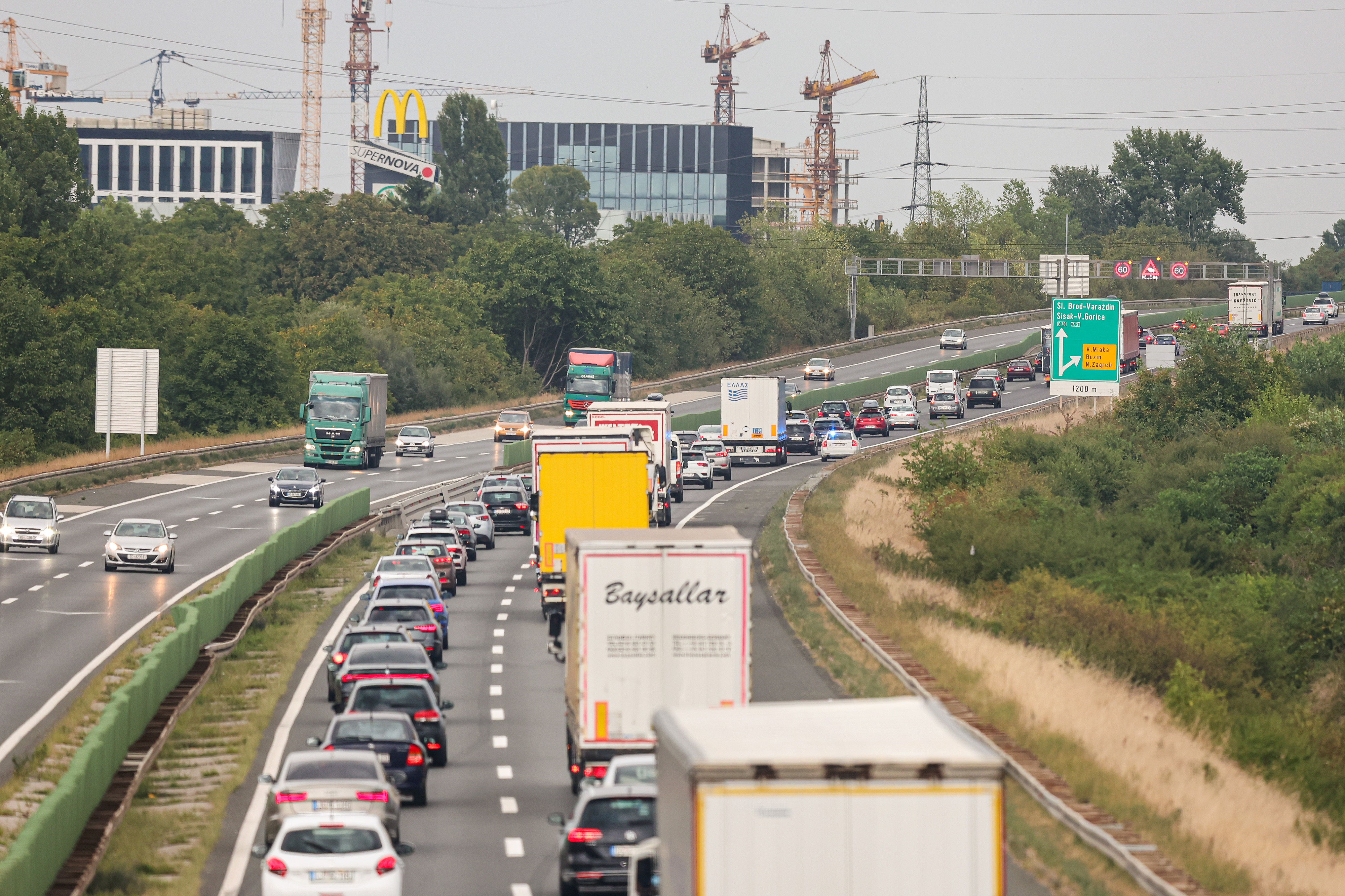 19.08.2022., Zagreb - Guzva od 15 km na zagrebackoj zaobilaznici u smjeru istoka, od Ivanje Reke do Luckoga. Photo: Luka Stanzl/PIXSELL