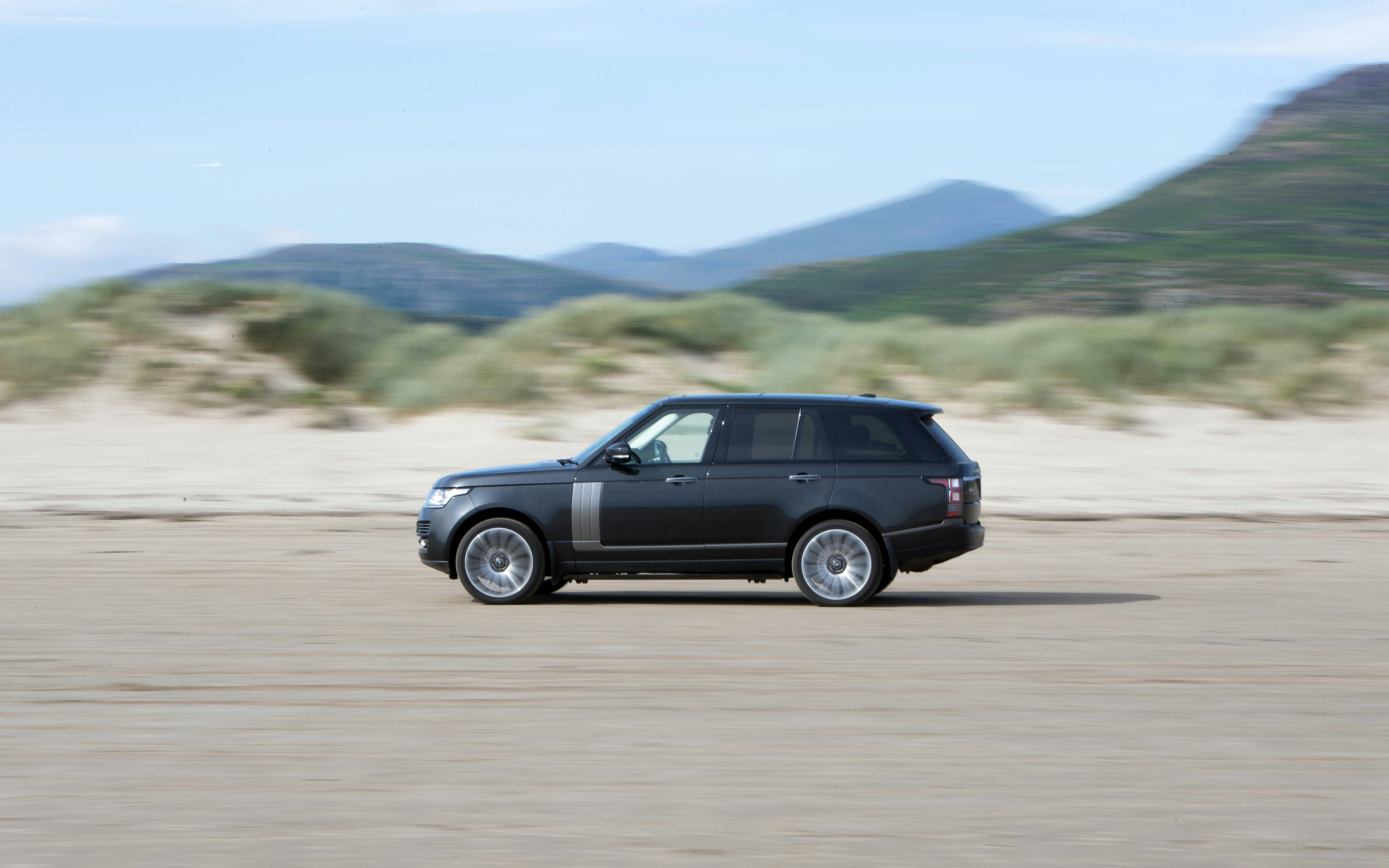 unsplash range rover