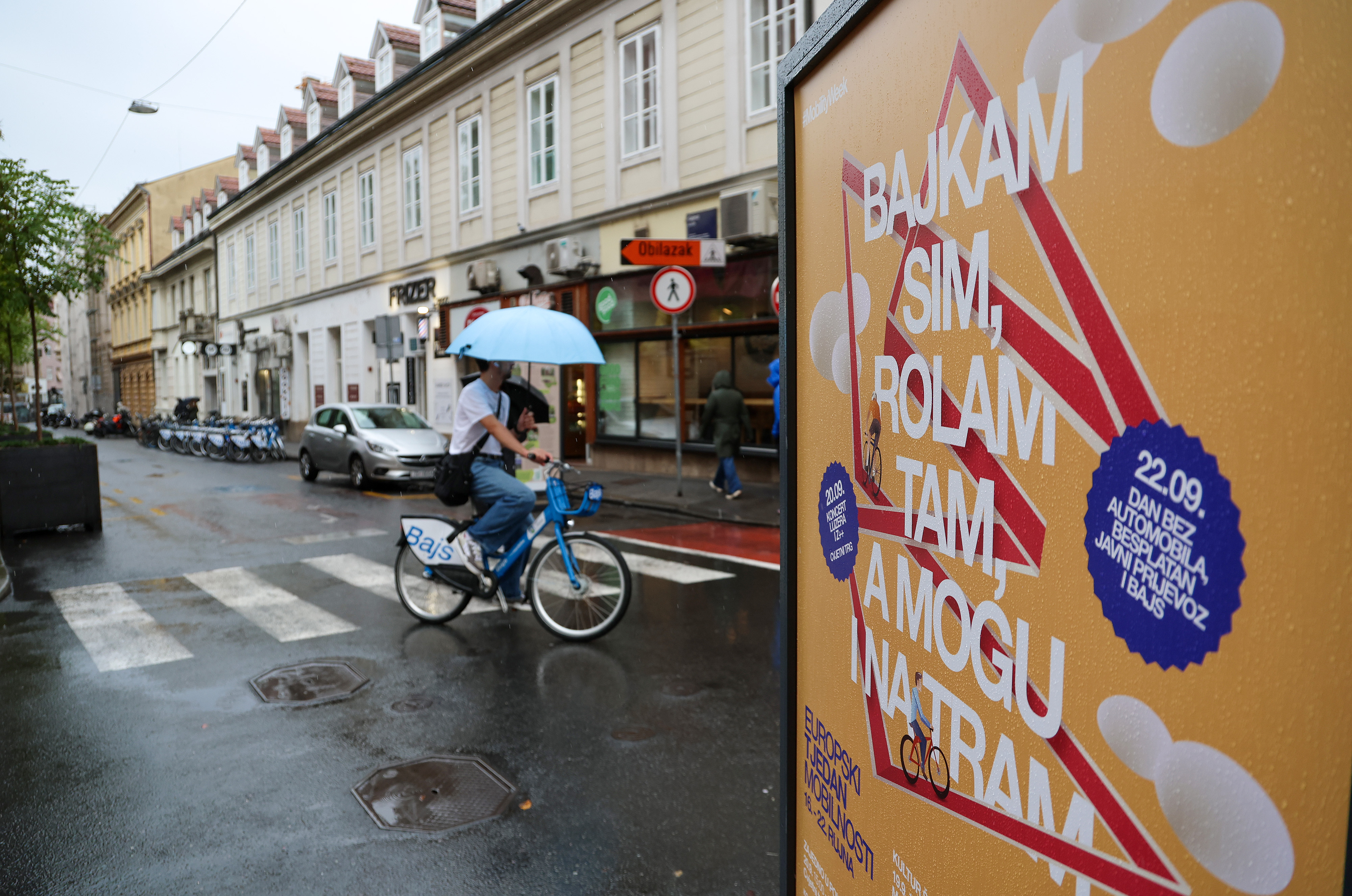17.09.2026., Zagreb - Privremeno zatvorene ulice u centru Zagreba zbog tjedna mobilnosti, postavljene barijere i znakove u ulicama: Gajeva od Berislaviceve do Tesline i Teslina od Gajeve do Zrinjevca. Photo: Sanjin Strukic/PIXSELL