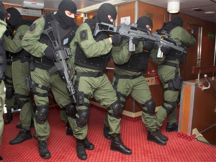 SPECIJALNA POLICIJA-FOTO-22.9