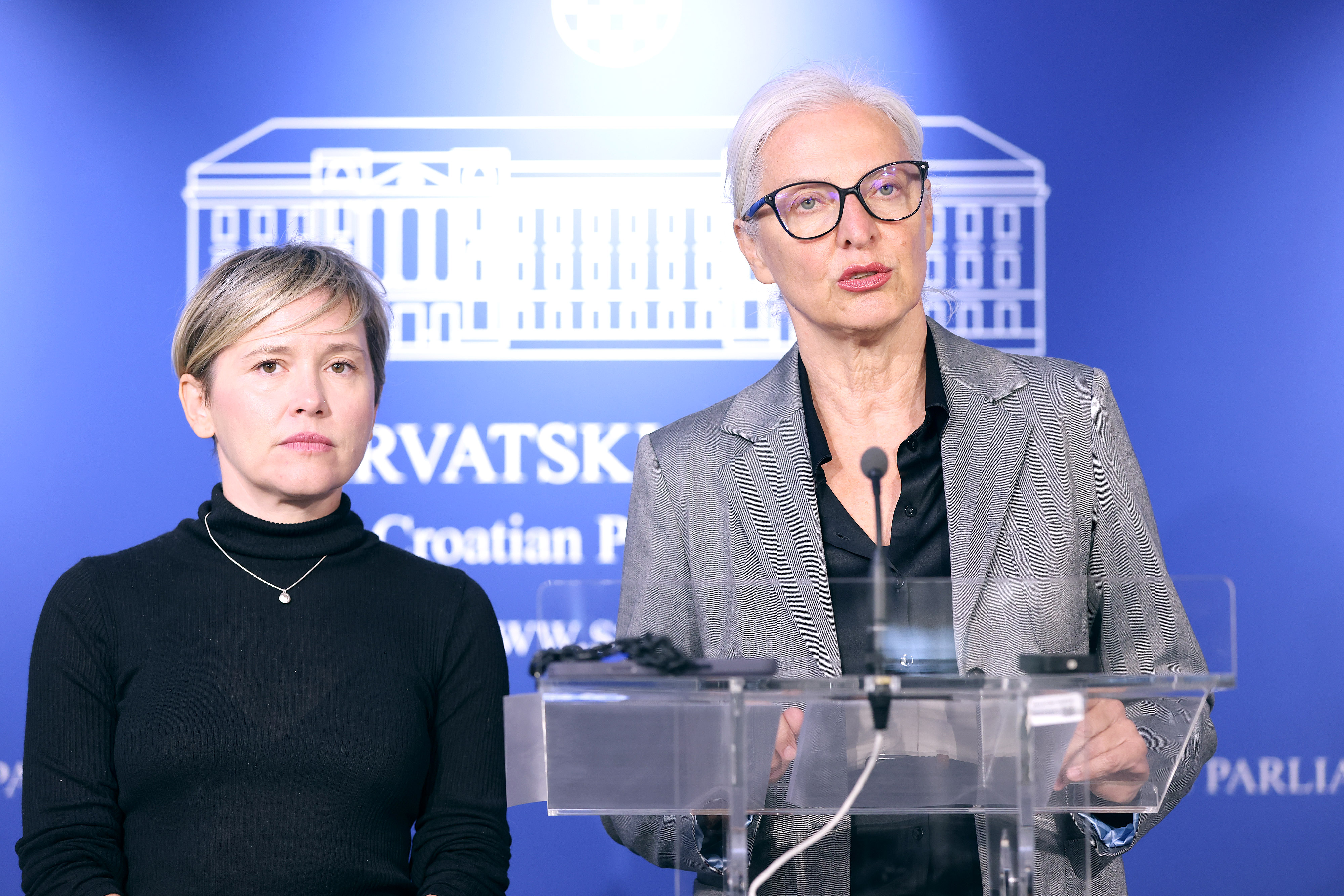 22.09.2026., Zagreb - Na konferenciji za medije odrzanoj u Saboru o temi „Vladin prijedlog Zakona ne rjesava problem otpada u Hrvatskoj“ govorile su Ivana Kekin i Dusica Radojcic. Photo: Patrik Macek/PIXSELL