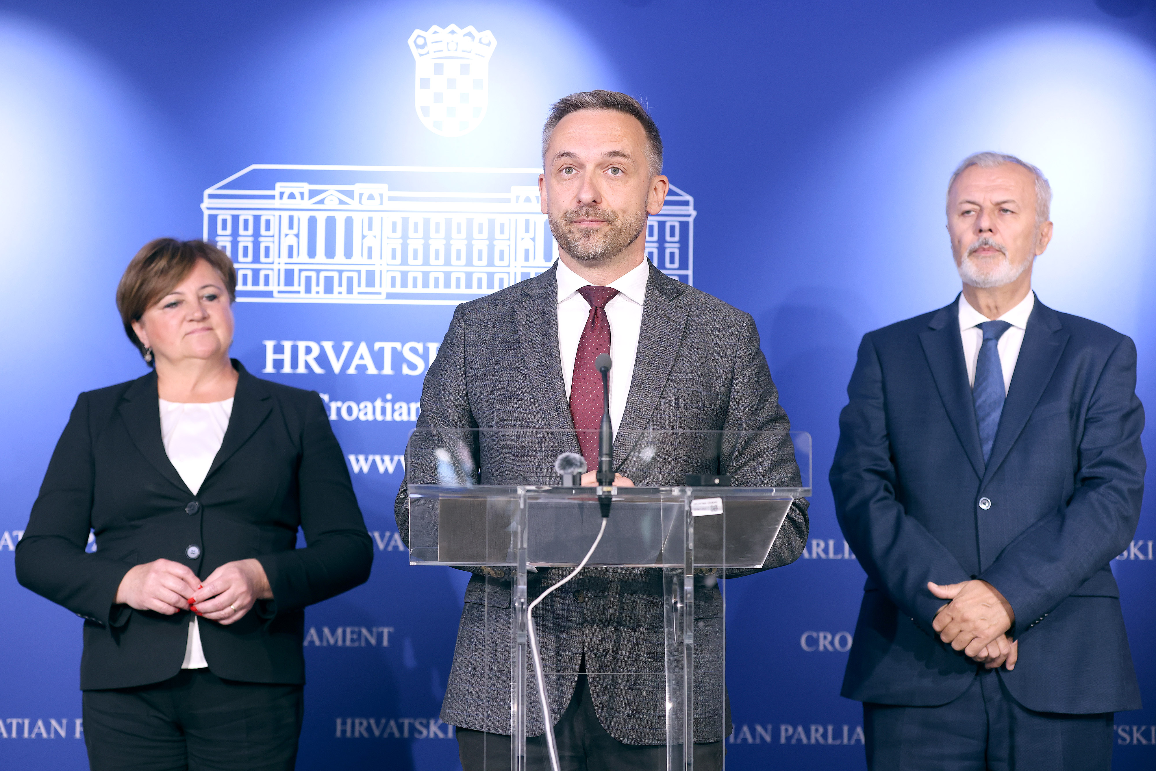 22.09.2026., Zagreb - Na konferenciji za medije odrzanoj u Saboru o temi „Aktualna politicka situacija“ govorili su Andjelka Salopek, Ante Sanader i Marin Piletic. Photo: Patrik Macek/PIXSELL