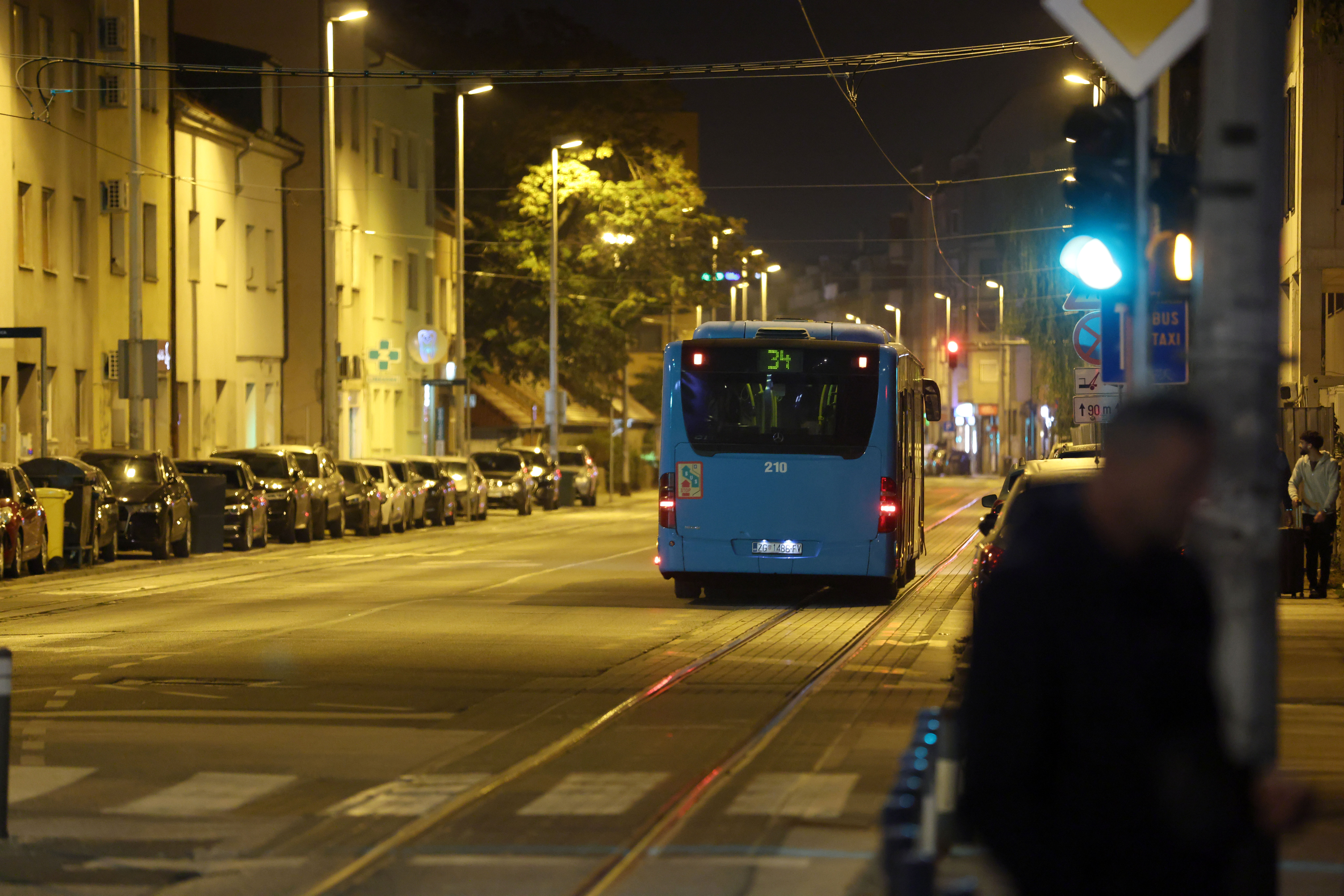 28.9.2026. - Remiza, Zagreb, Hrvatska - Strajk ZET-a, posljednji autobus koji vozi prije pocetka strajka. Photo: Josip Mikacic/PIXSELL