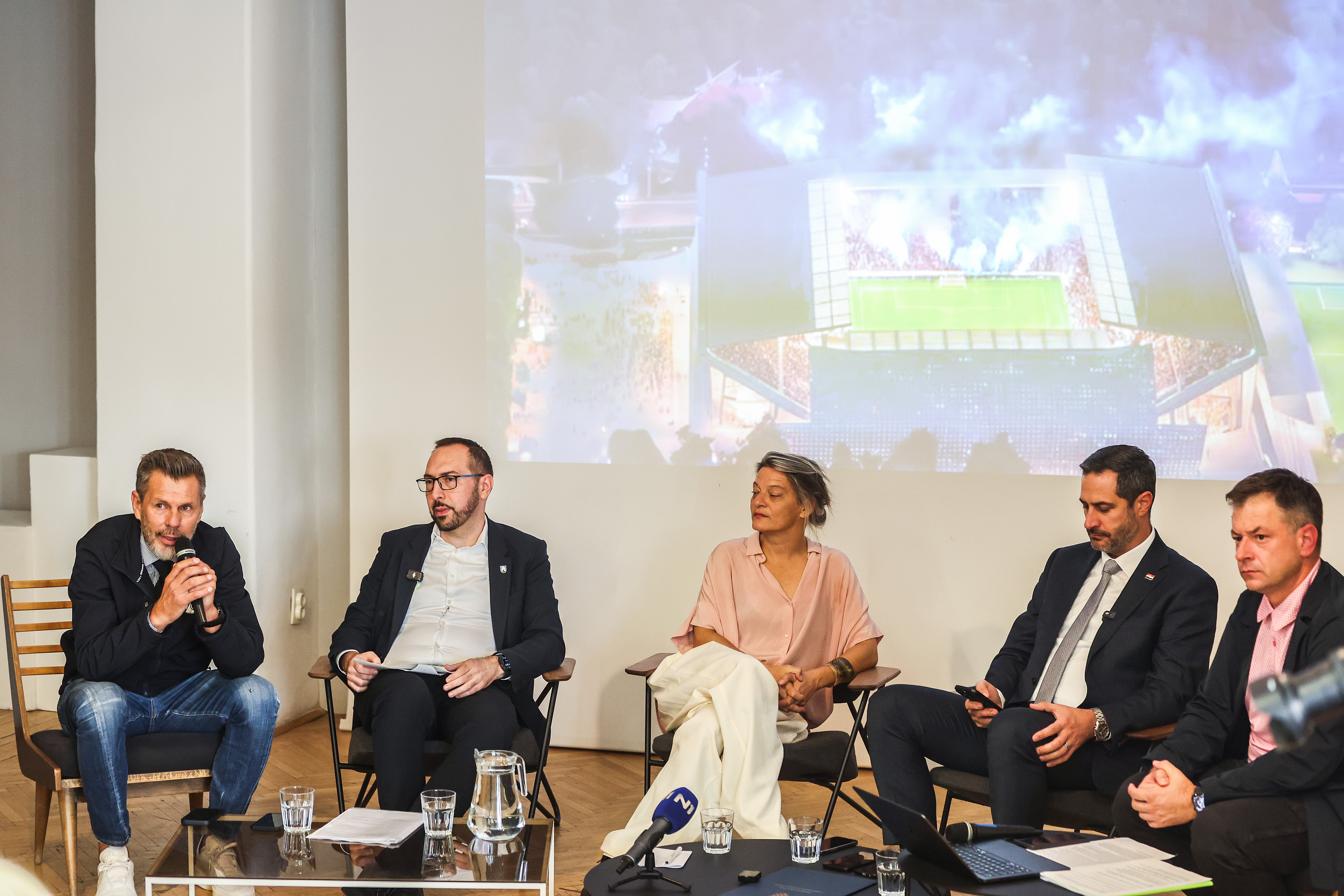 24.09.2026., Zagreb - U Drustvu arhitekata Zagreb odrzano predstavljanje prvonagradjenog rada arhitektonsko-urbanistickog natjecaja za idejno rjesenje SRC Svetice-stadion Maksimir. Photo: Slavko Midzor/PIXSELL