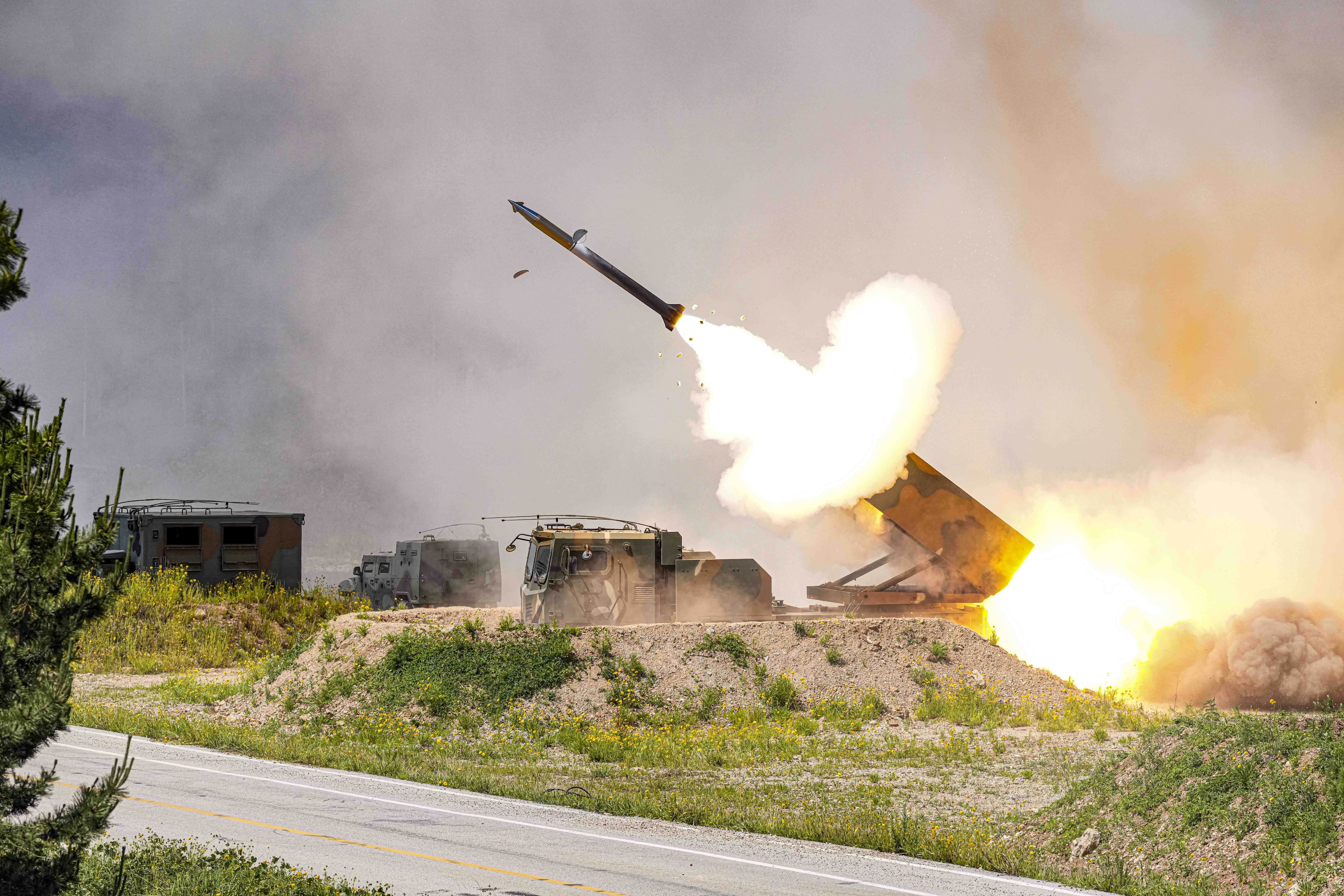 The South Korean Marine's Chunmoo multiple rocket launcher. (South Korea Defense Ministry via AP)