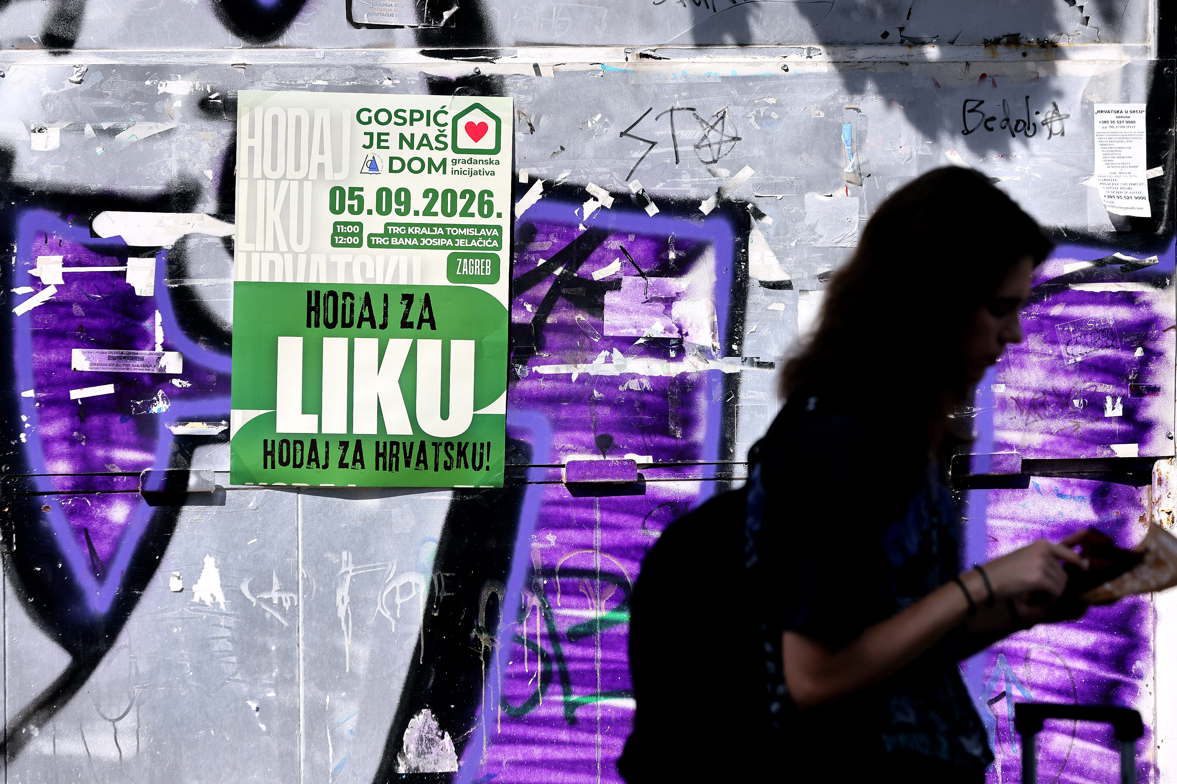 Prosvjed Hodaj za Liku odrzati ce se sutra na Trgu bana Jelacica. Organizatori, gradjanska inicijativa Gospic je nas i plakatima diljem Hrvatske pozivaju   na prosvjed. Photo: Patrik Macek/PIXSELL