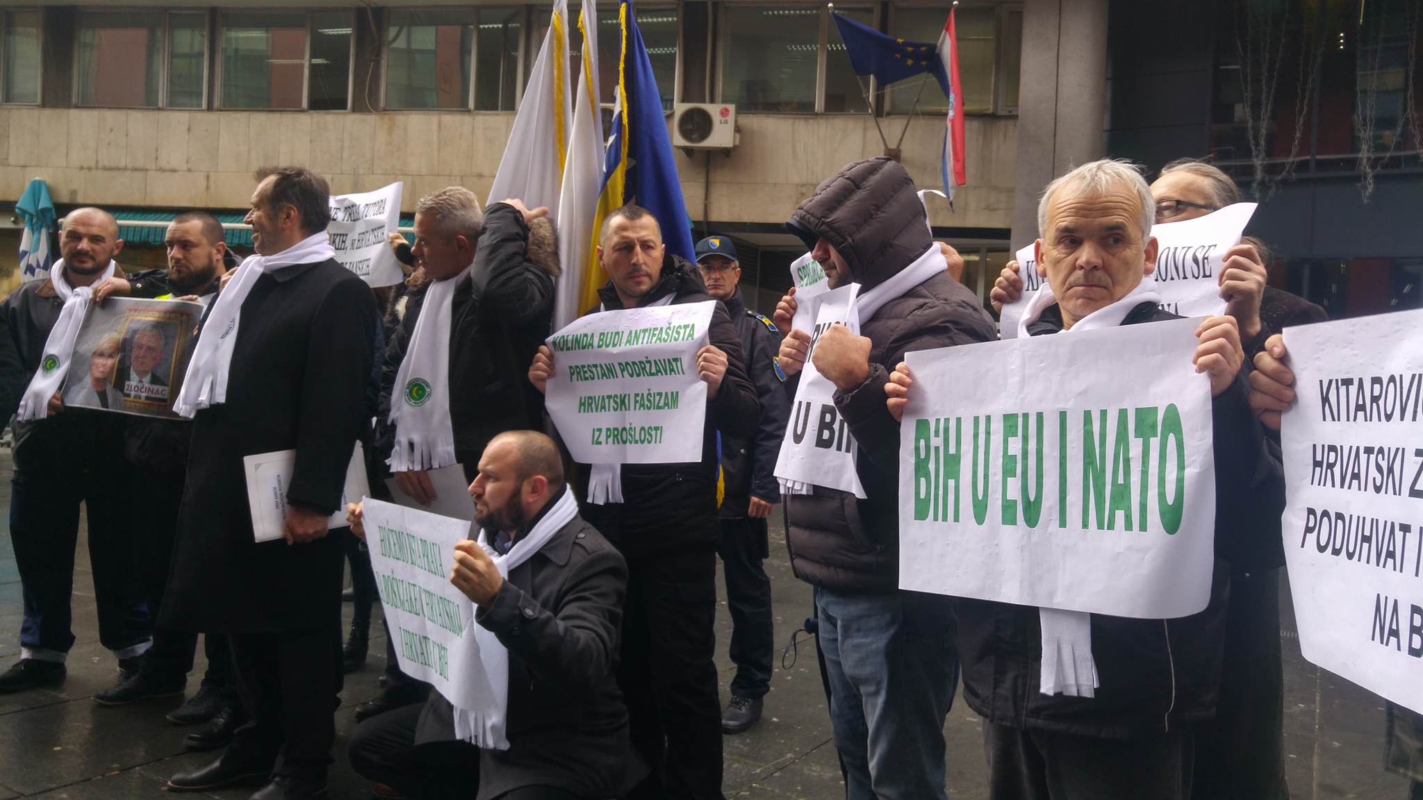 27016575_2090385237860195_86285945_o