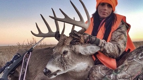 2B07140000000578-3182671-Throwback_Another_picture_shows_Corgatelli_with_a_deer_this_one_-a-83_1438489466150