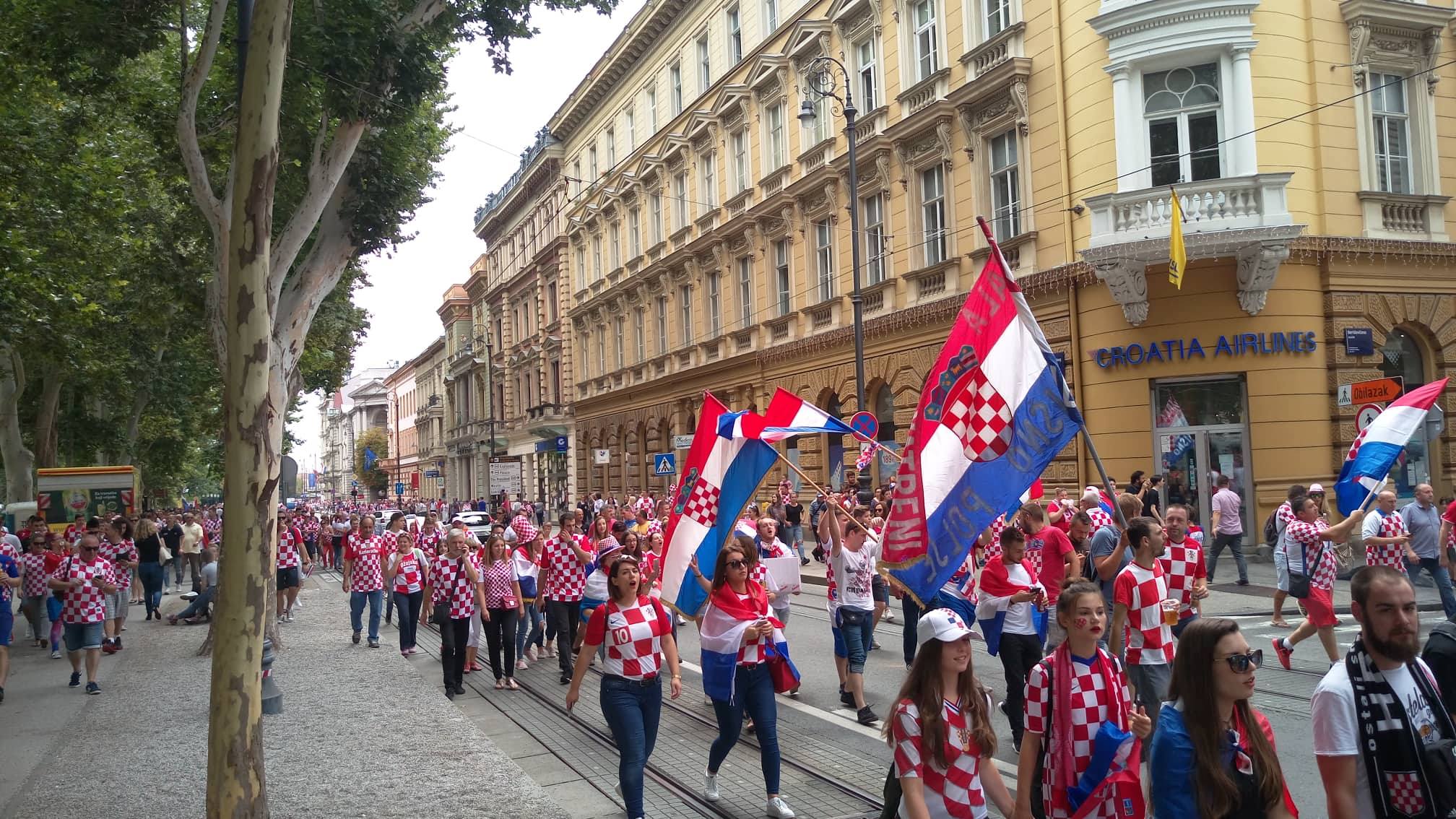 37238874_2470462762967519_9158321467211907072_n